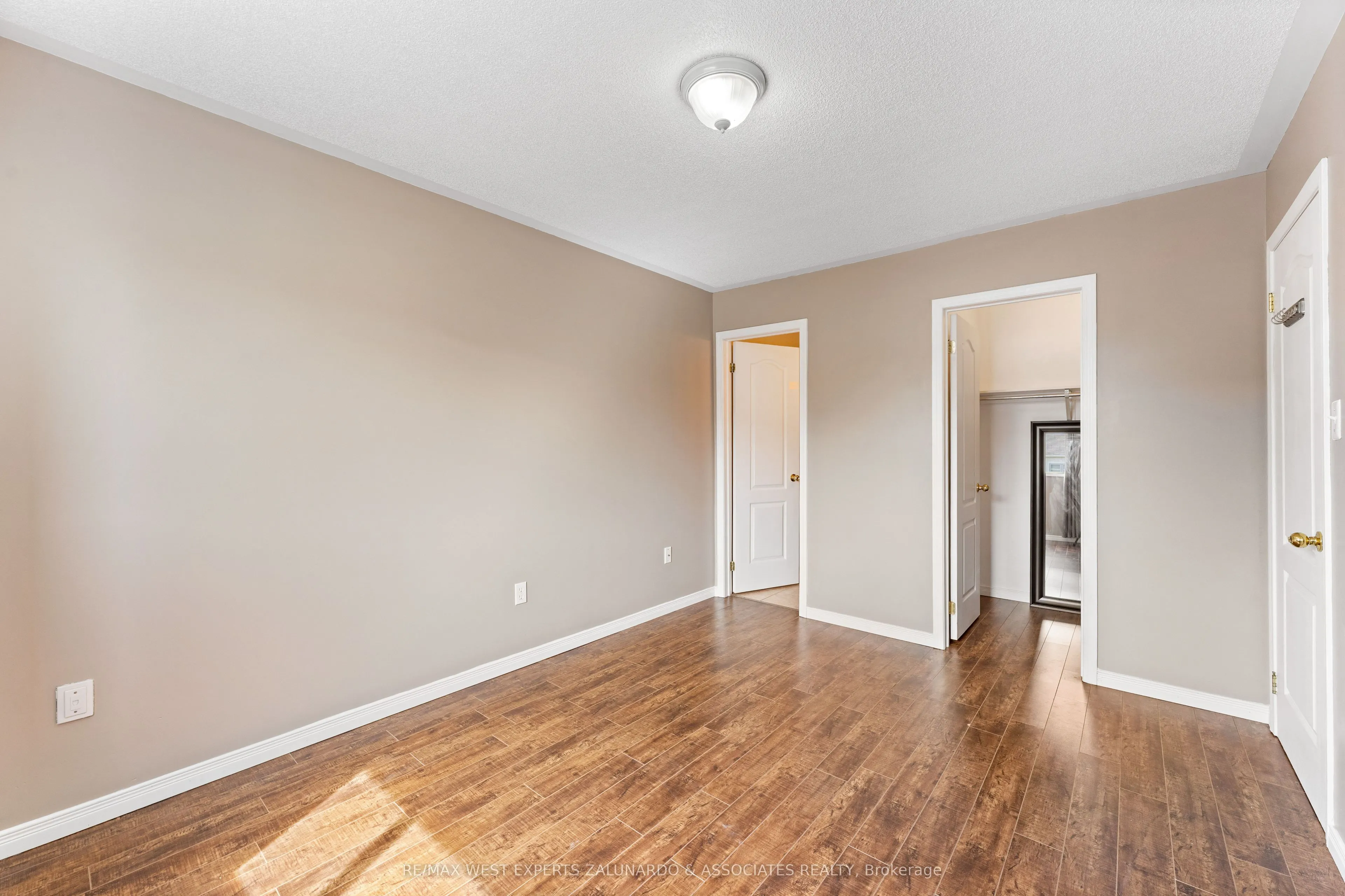 156 Stonemount Crescent