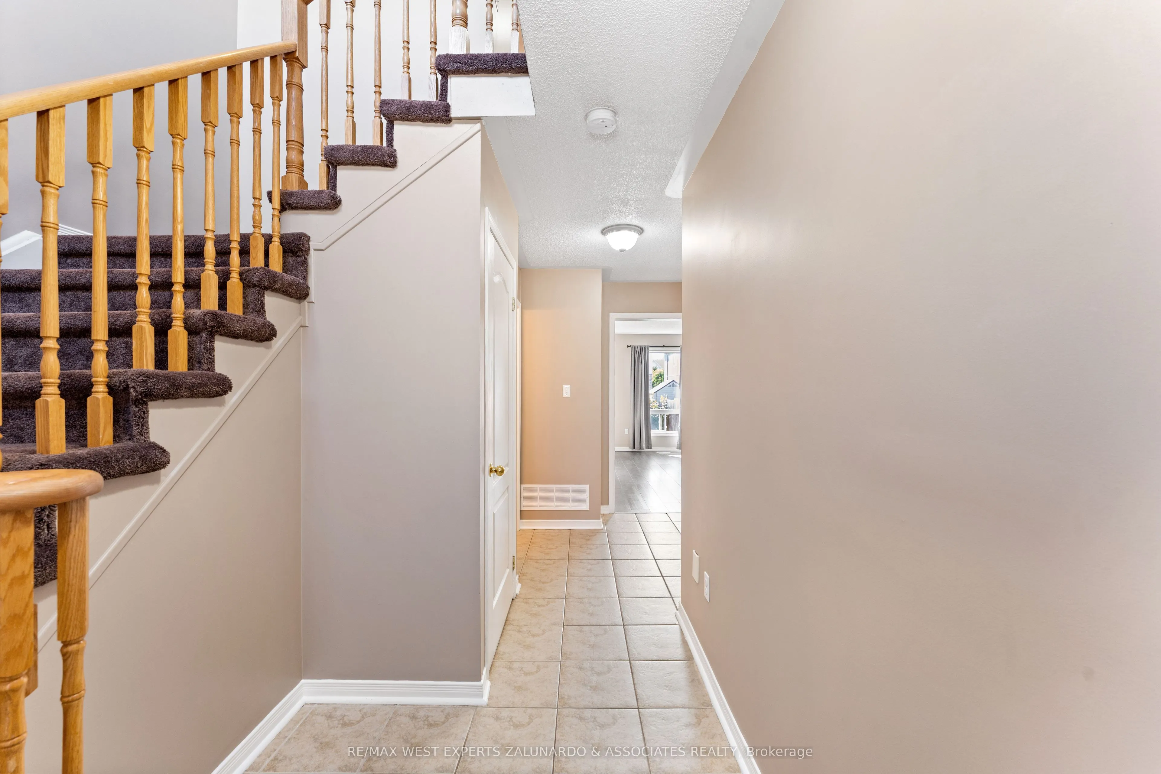 156 Stonemount Crescent