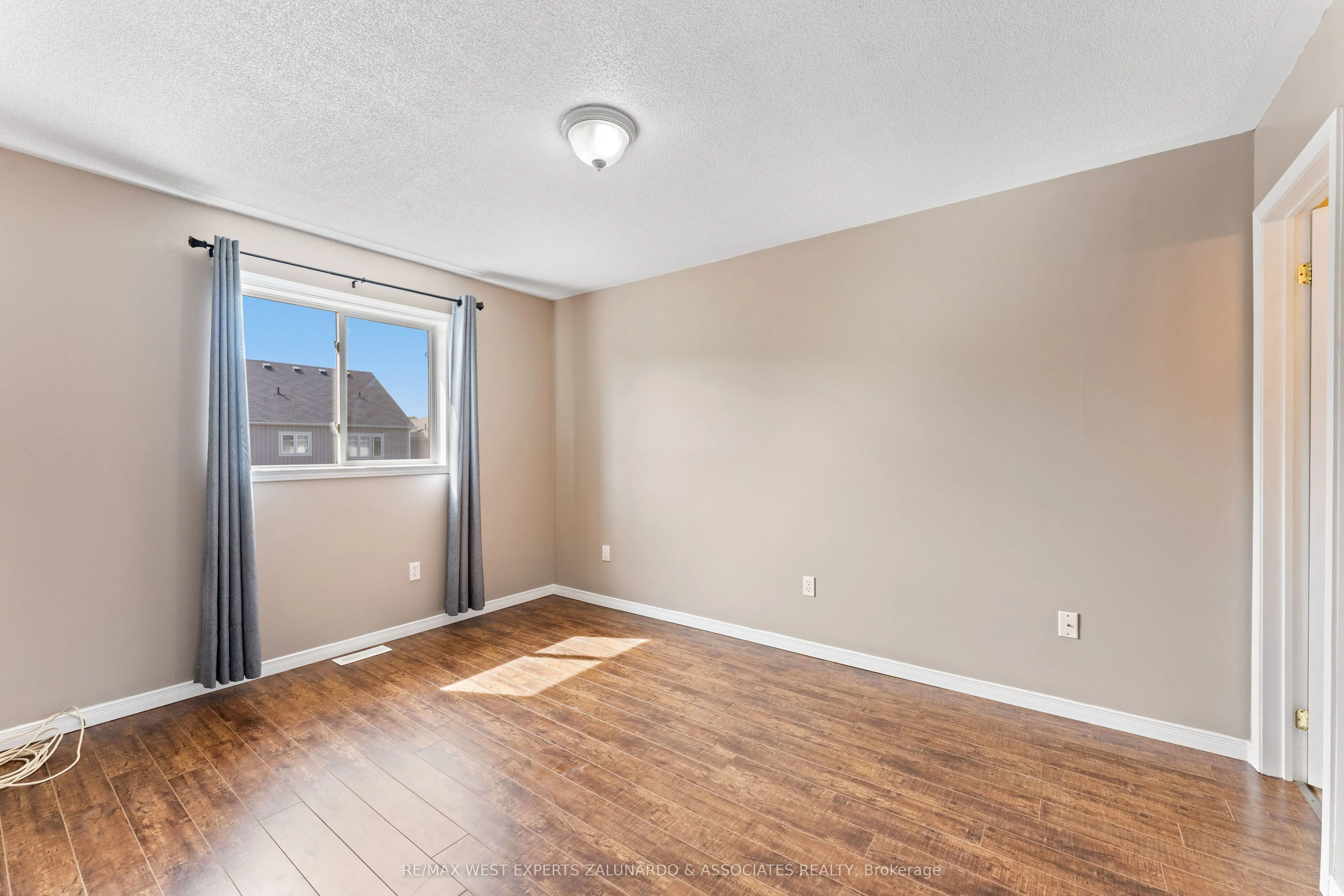 156 Stonemount Crescent