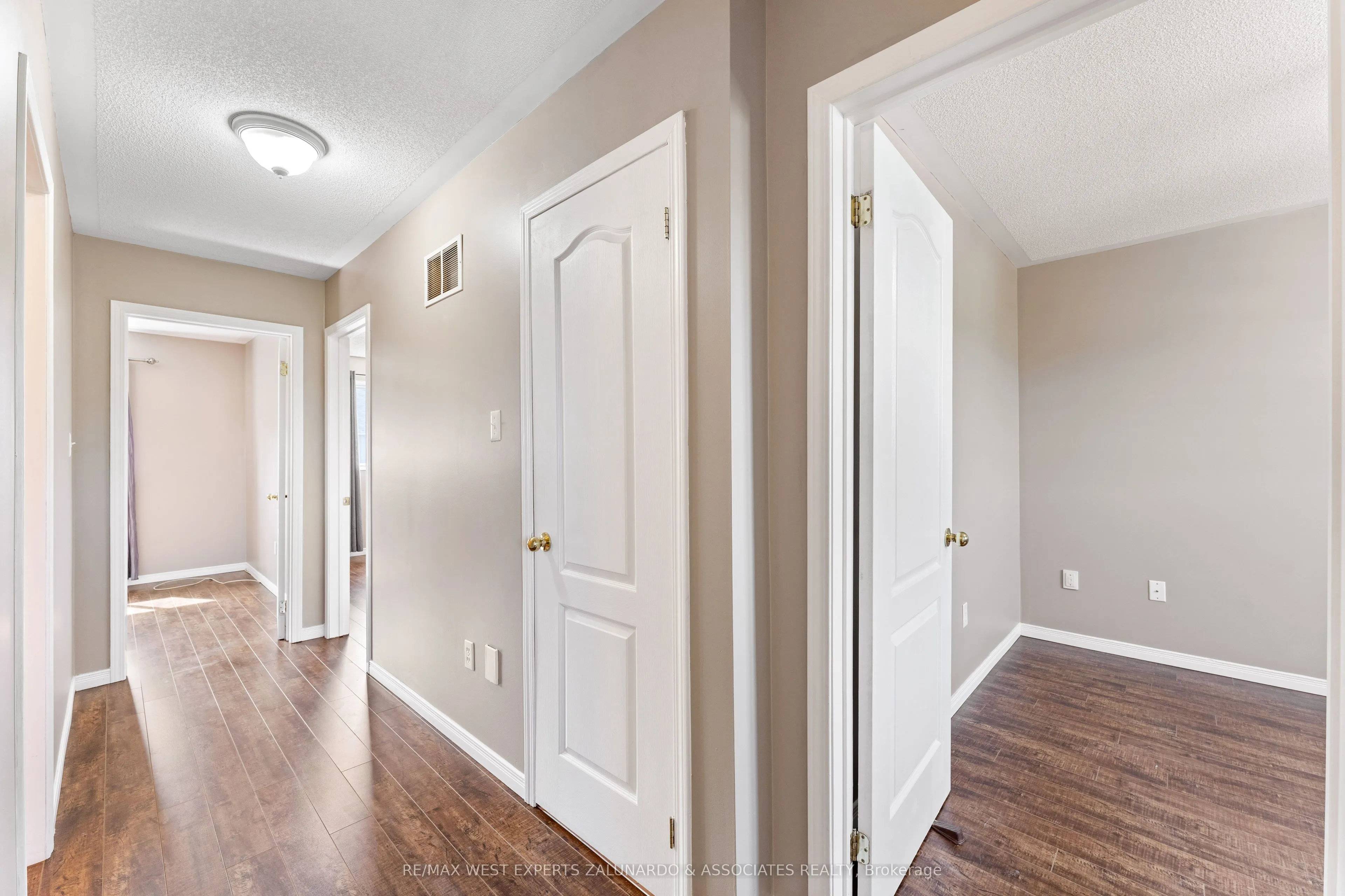 156 Stonemount Crescent