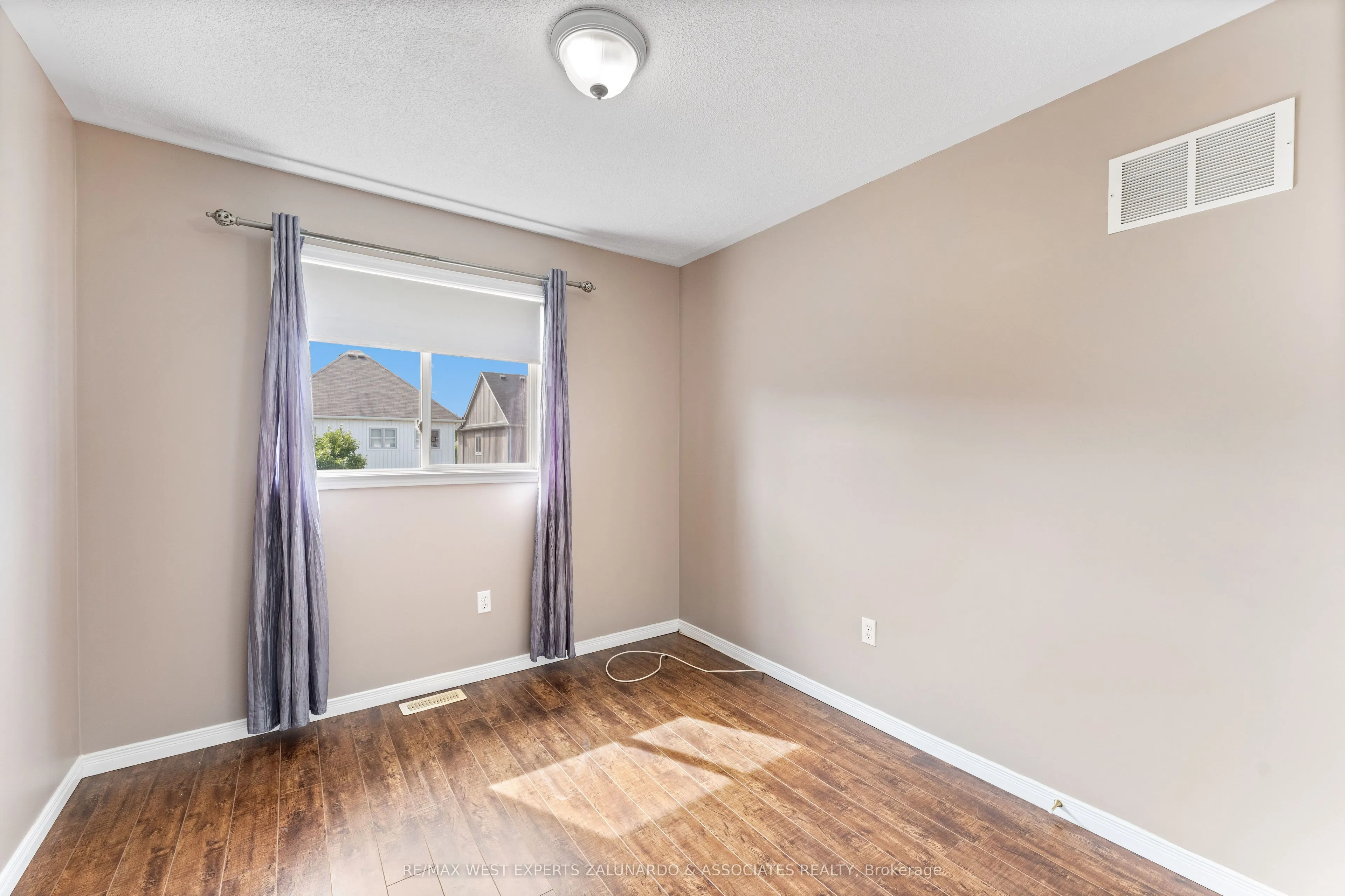 156 Stonemount Crescent