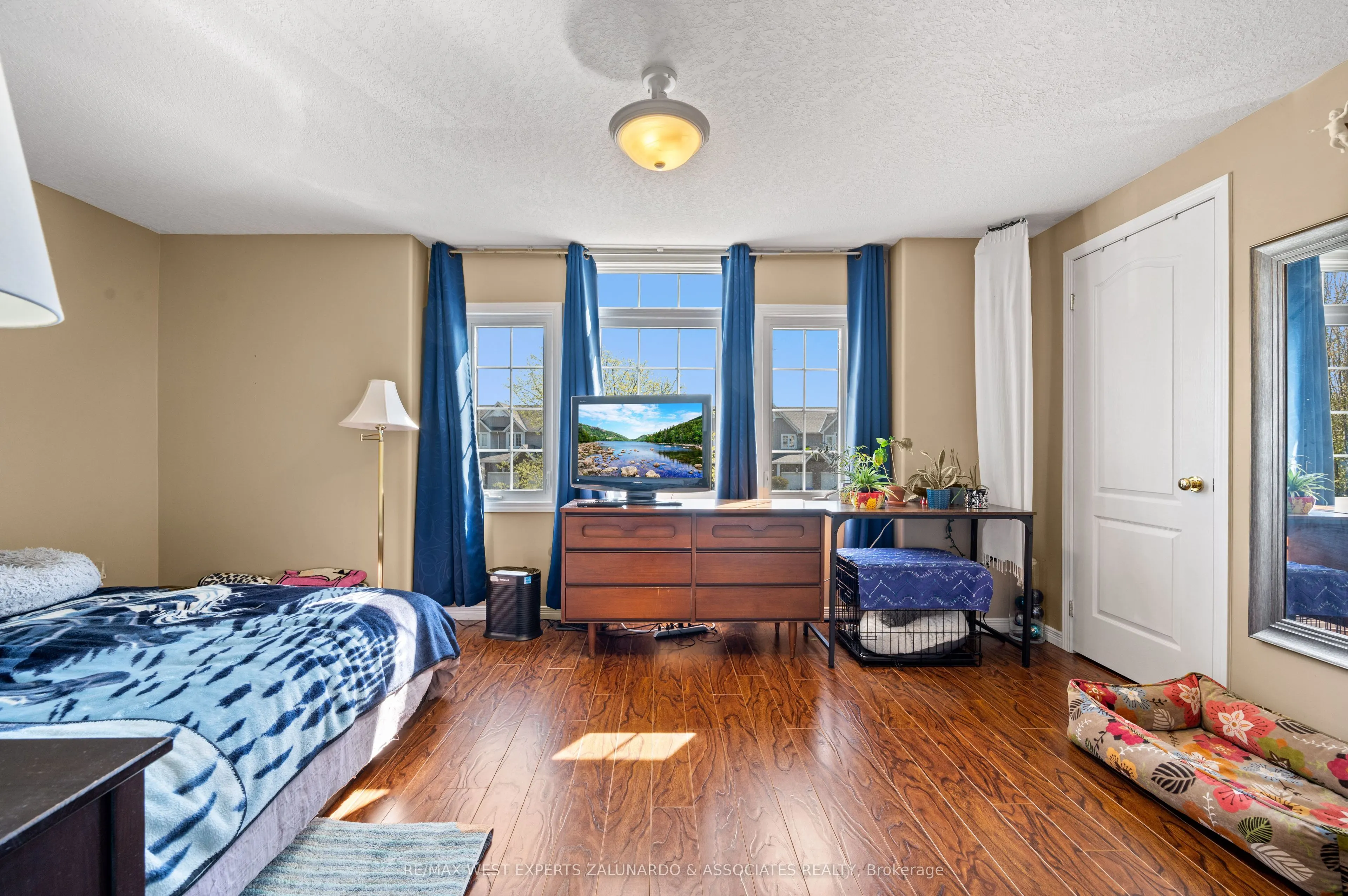 70 Ruthven Crescent