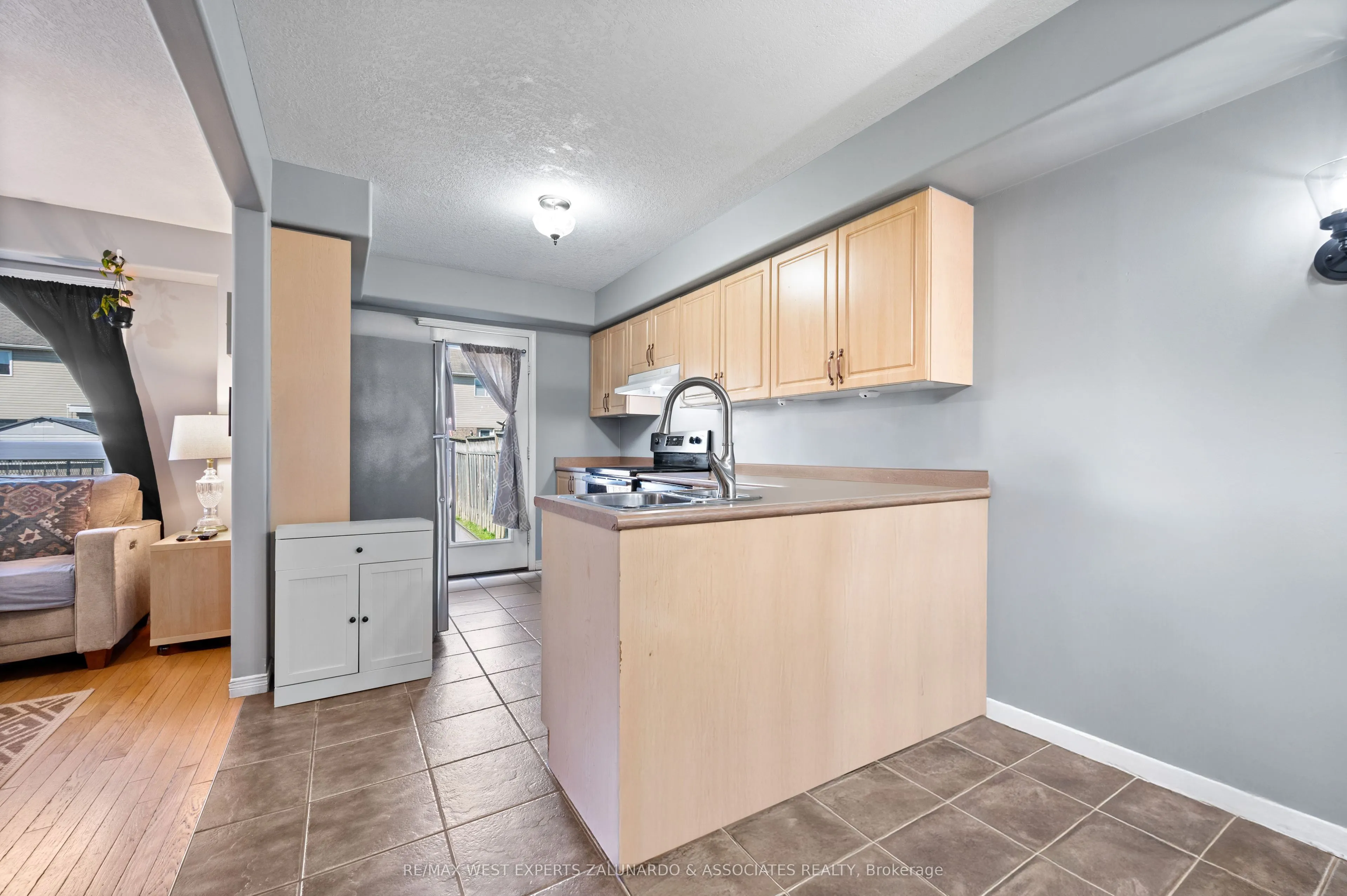 70 Ruthven Crescent