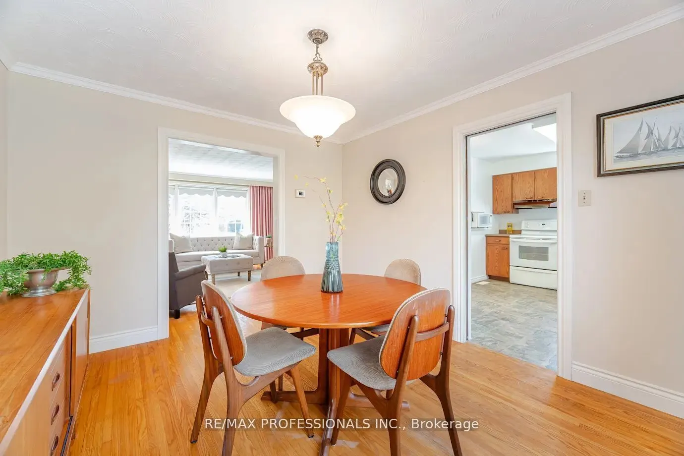 77 Bedford Park Avenue