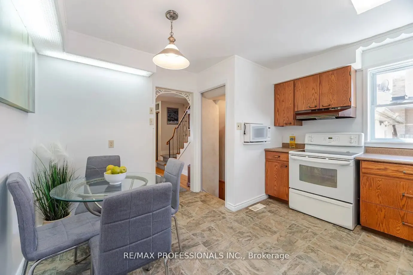 77 Bedford Park Avenue