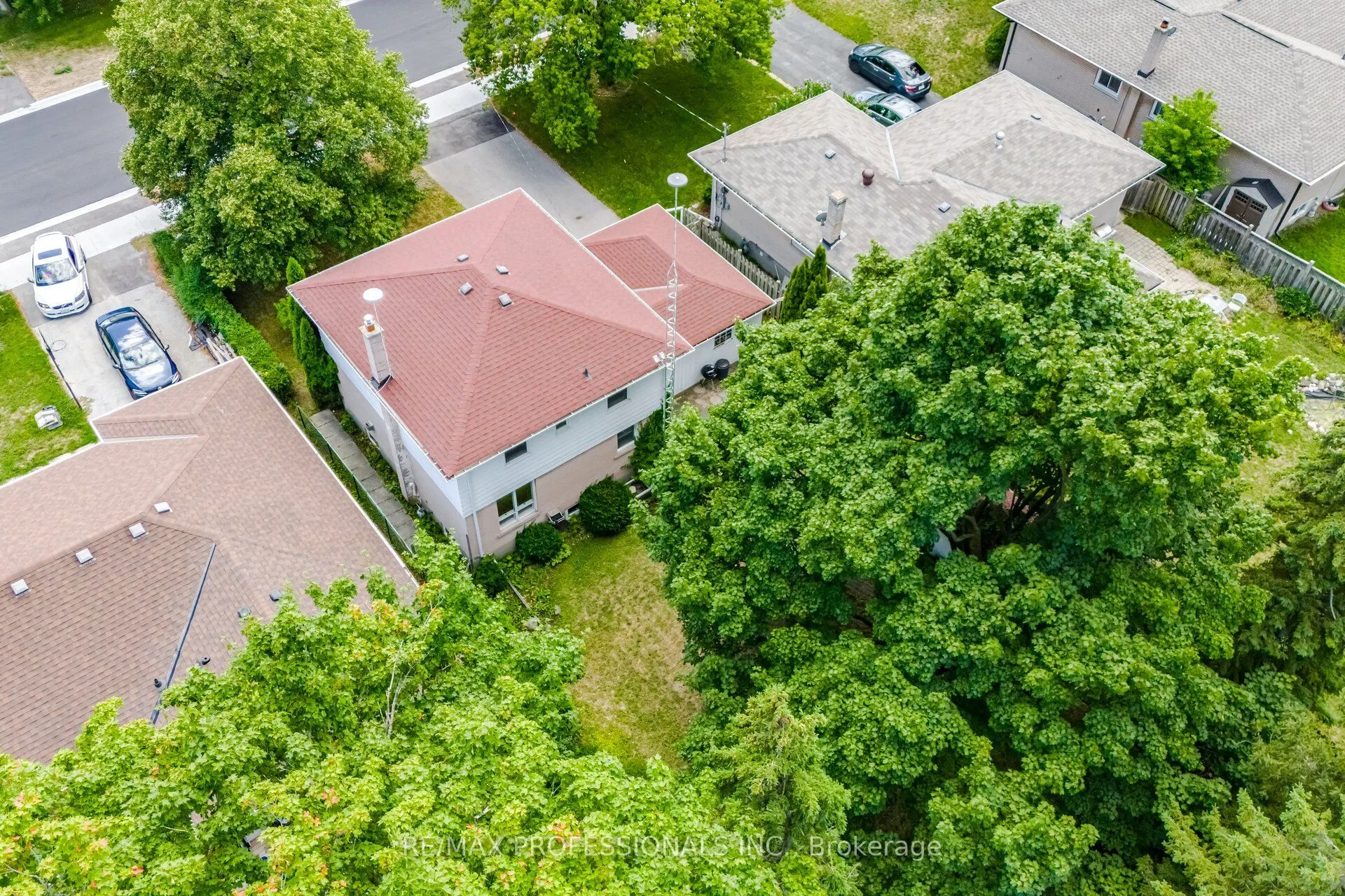 77 Bedford Park Avenue