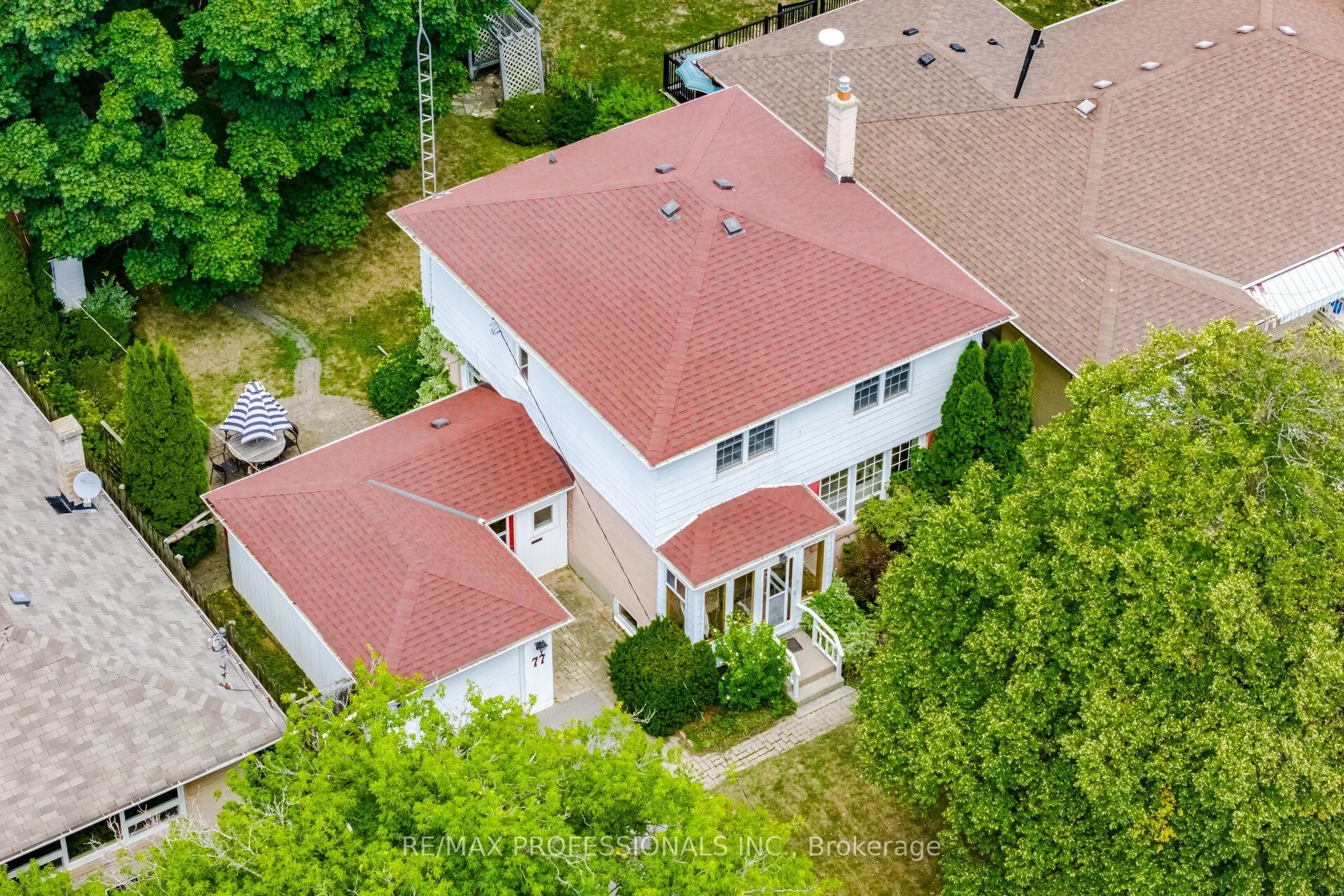 77 Bedford Park Avenue