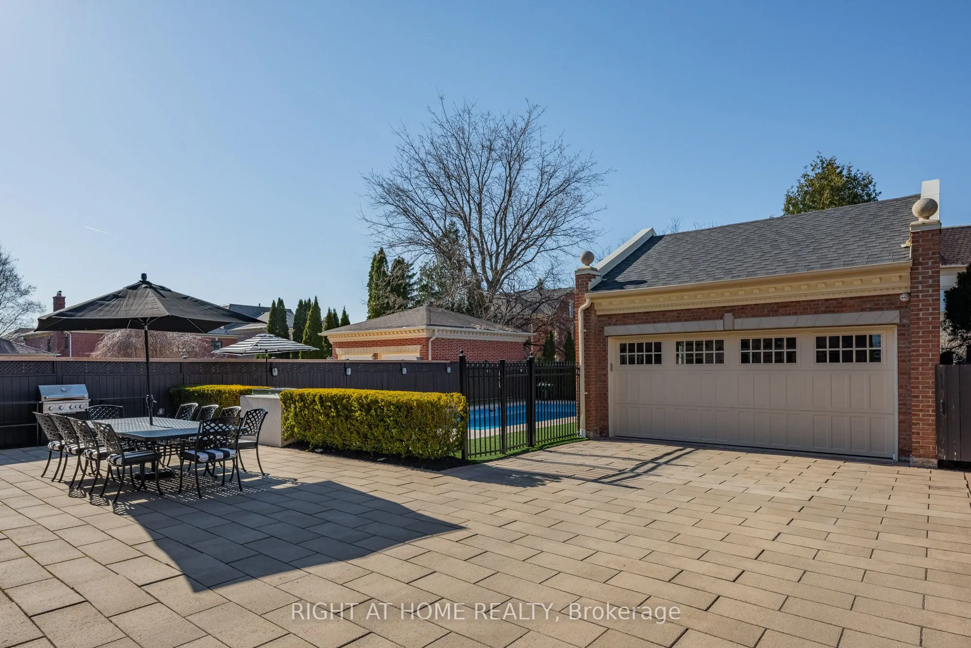 40 Oatlands Crescent