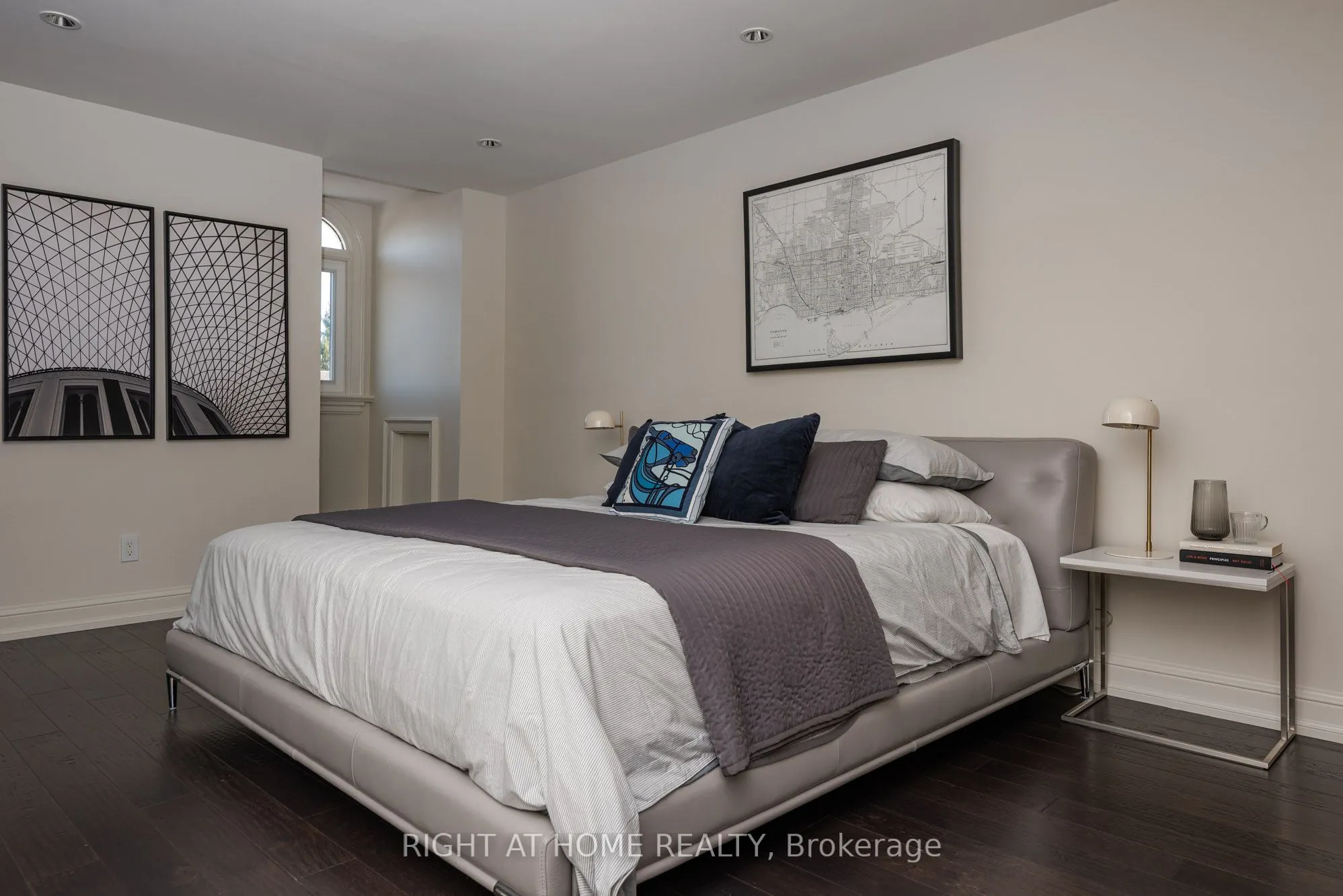 40 Oatlands Crescent