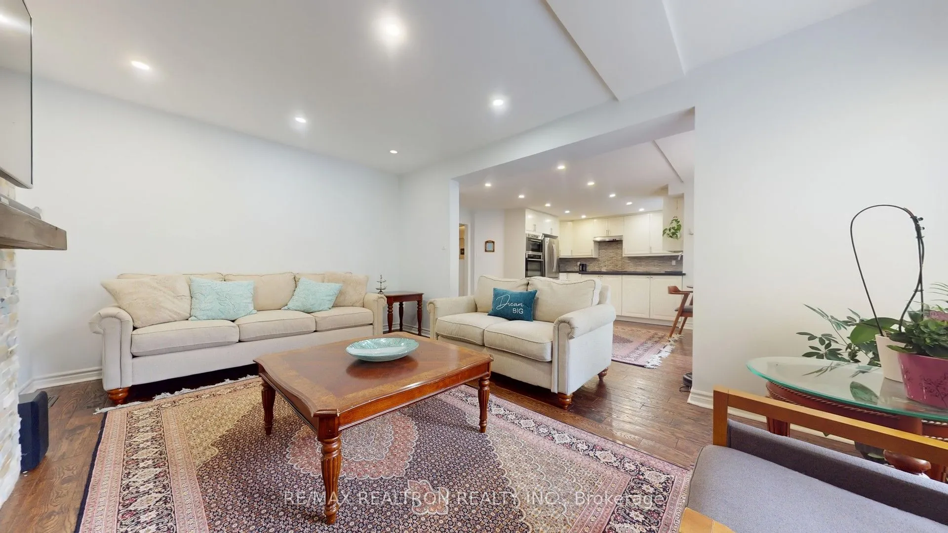 24 Monte Cristi Street
