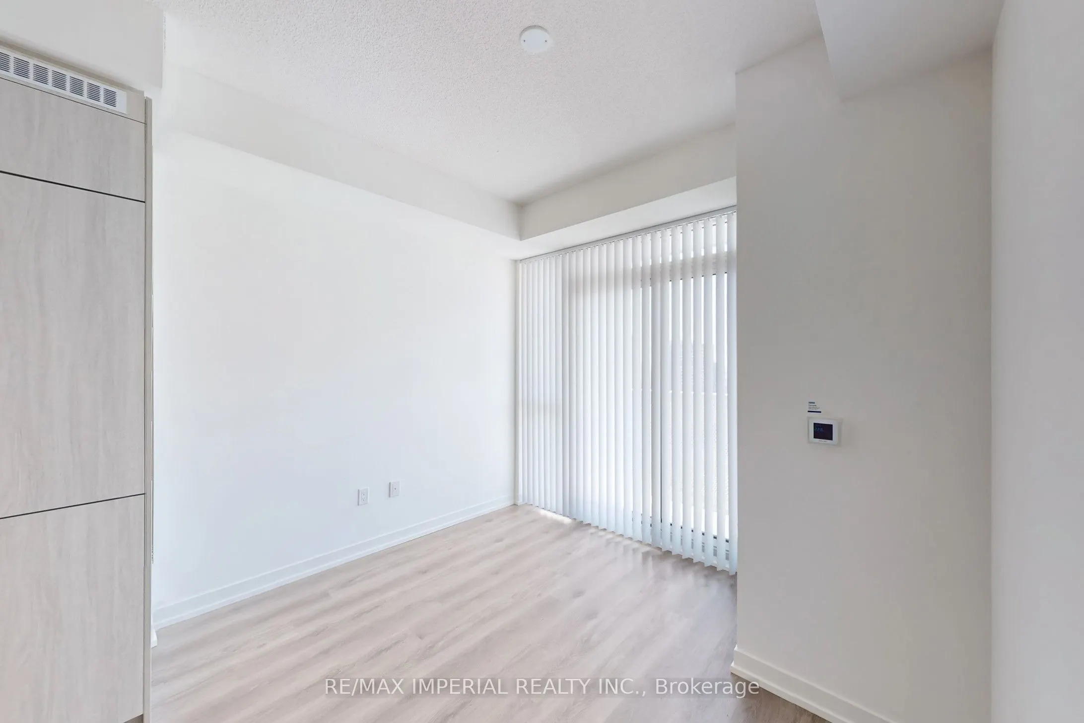 28 Interchange Way, #1211