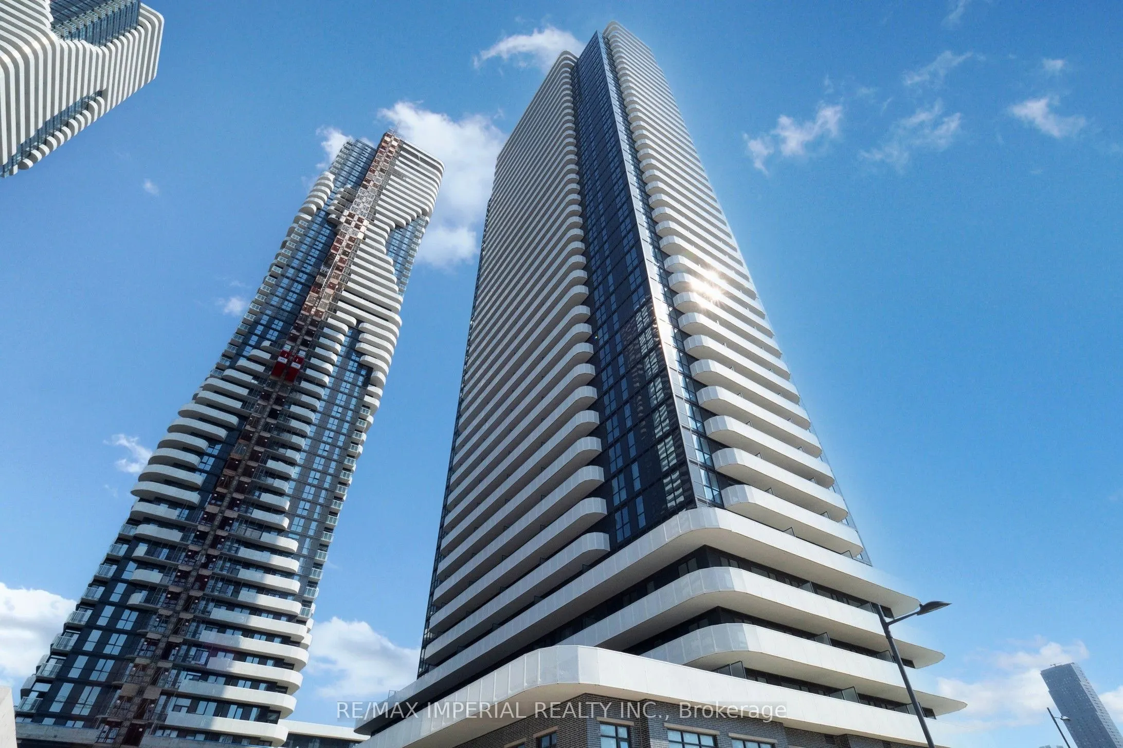 28 Interchange Way, #1211