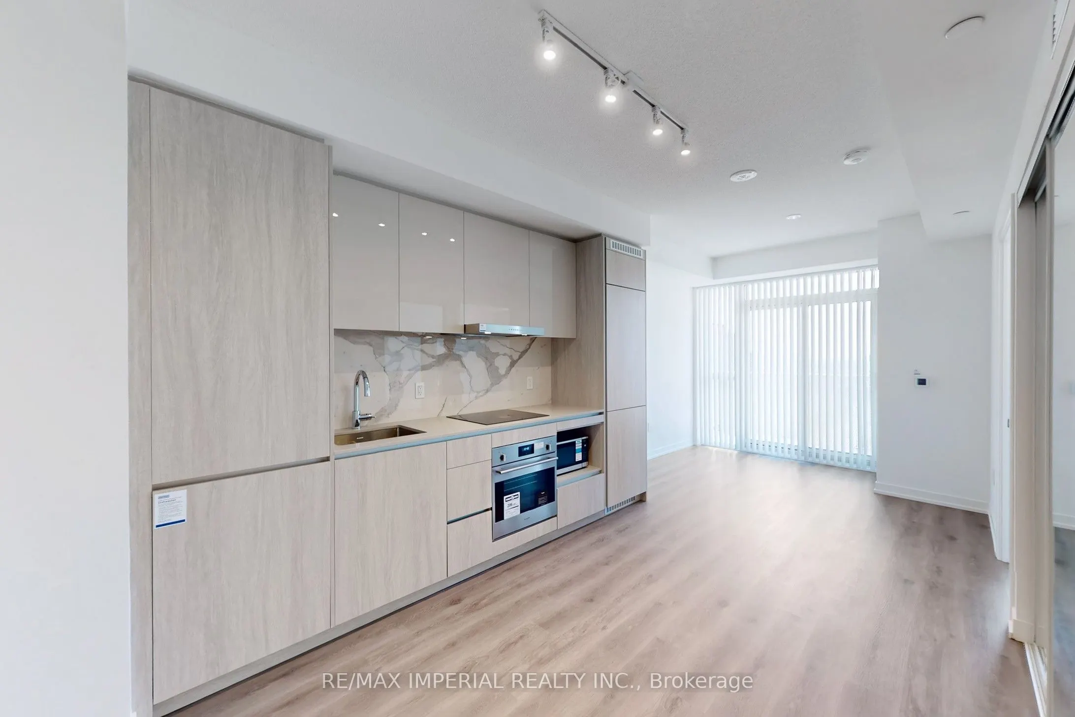 28 Interchange Way, #1211