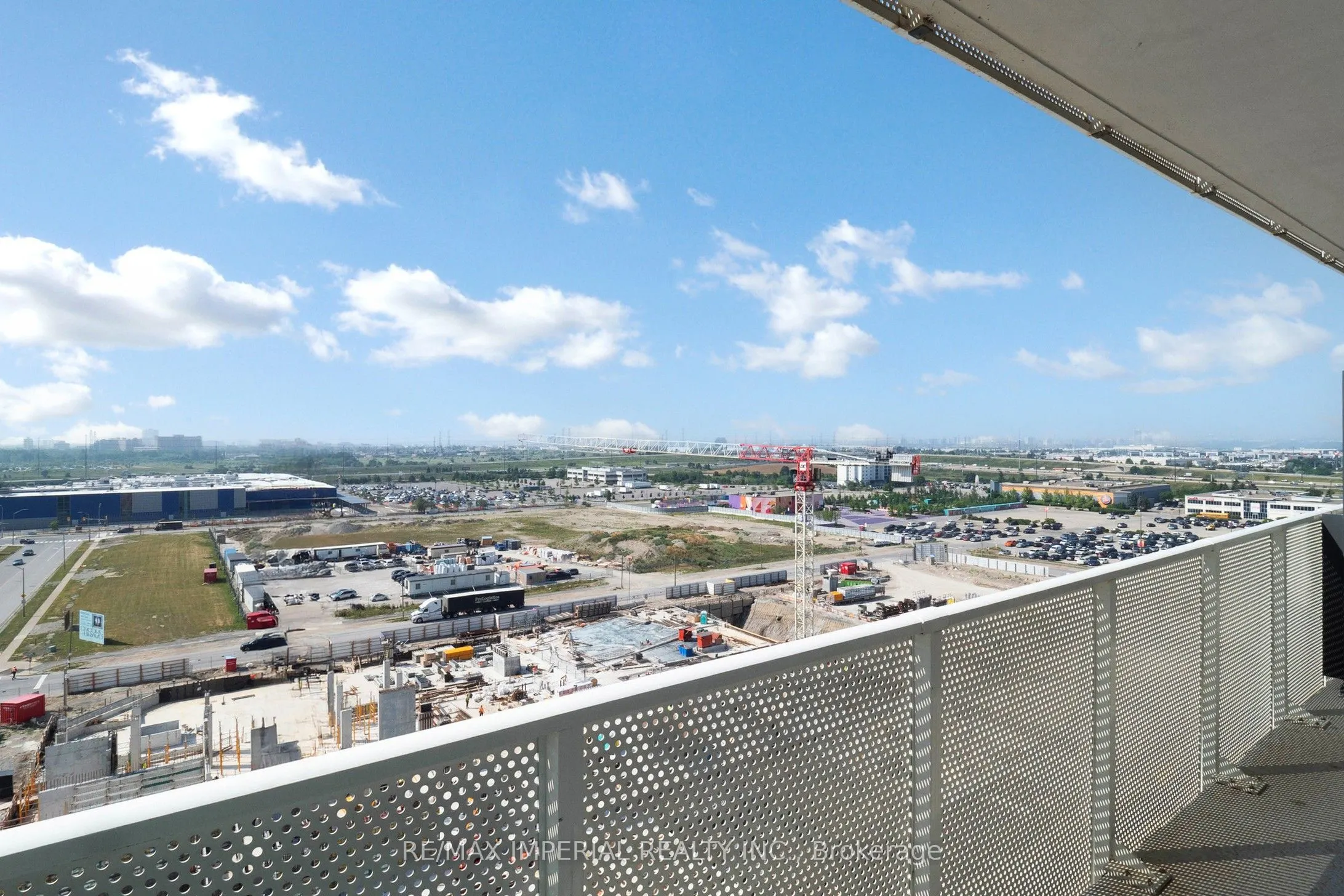 28 Interchange Way, #1211
