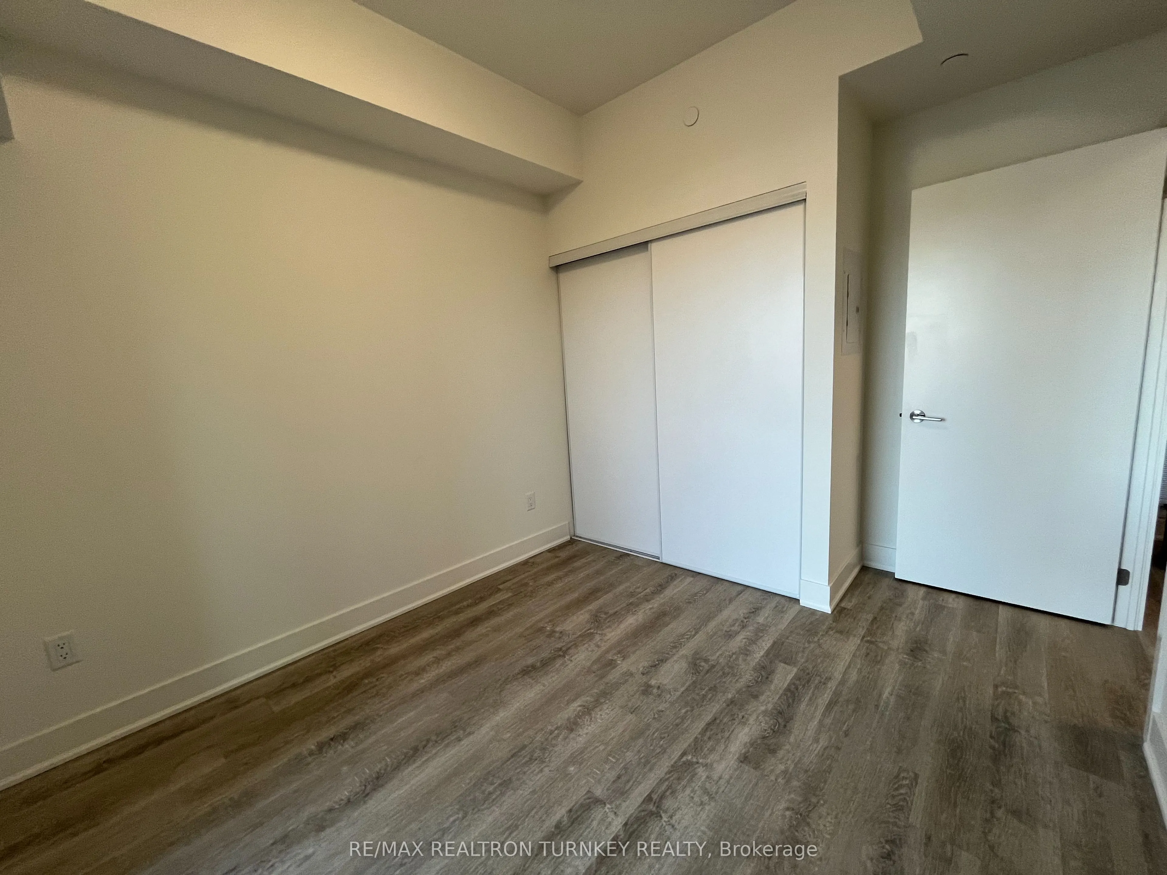 185 Deerfield Road, #018