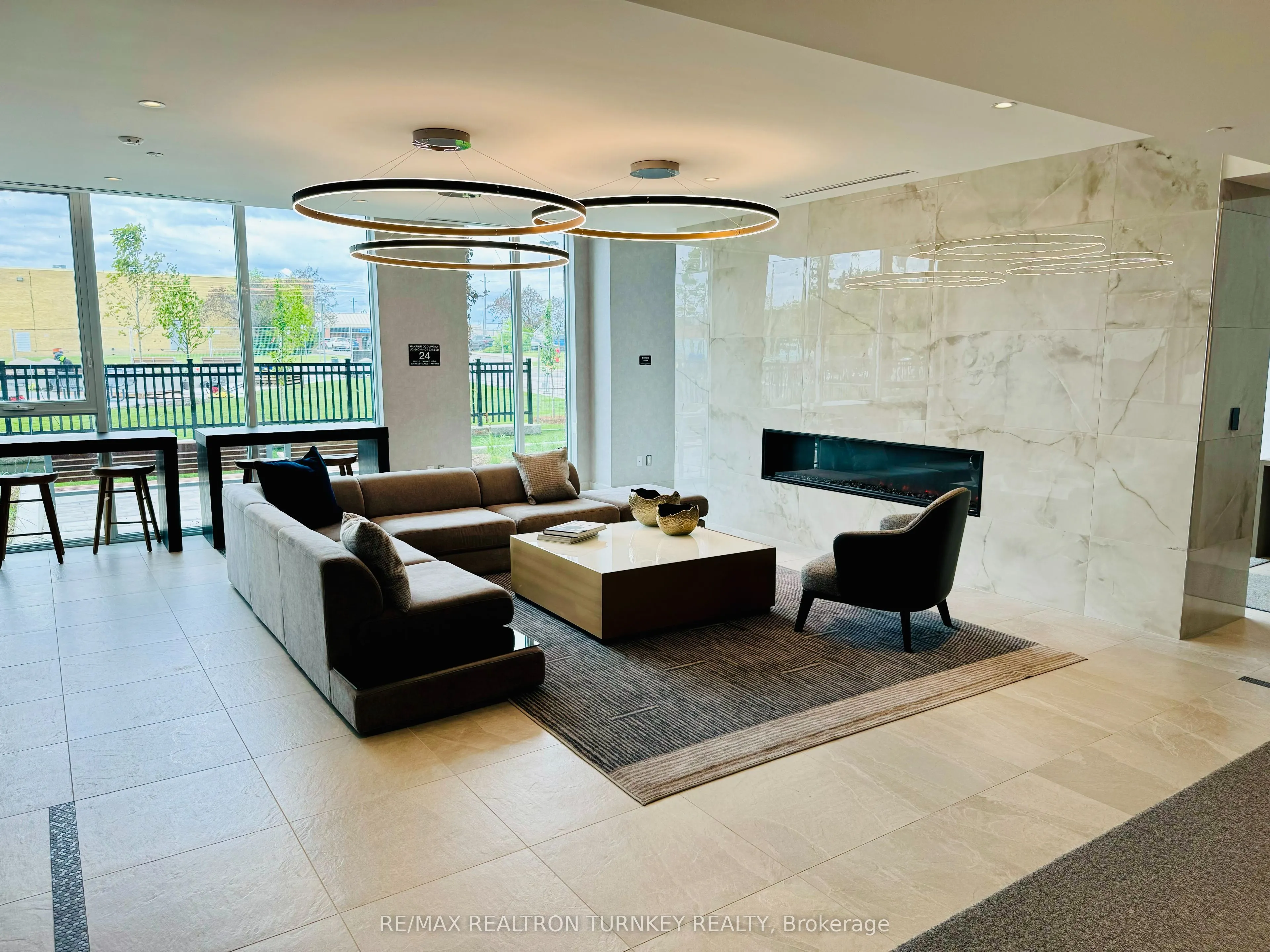 185 Deerfield Road, #018