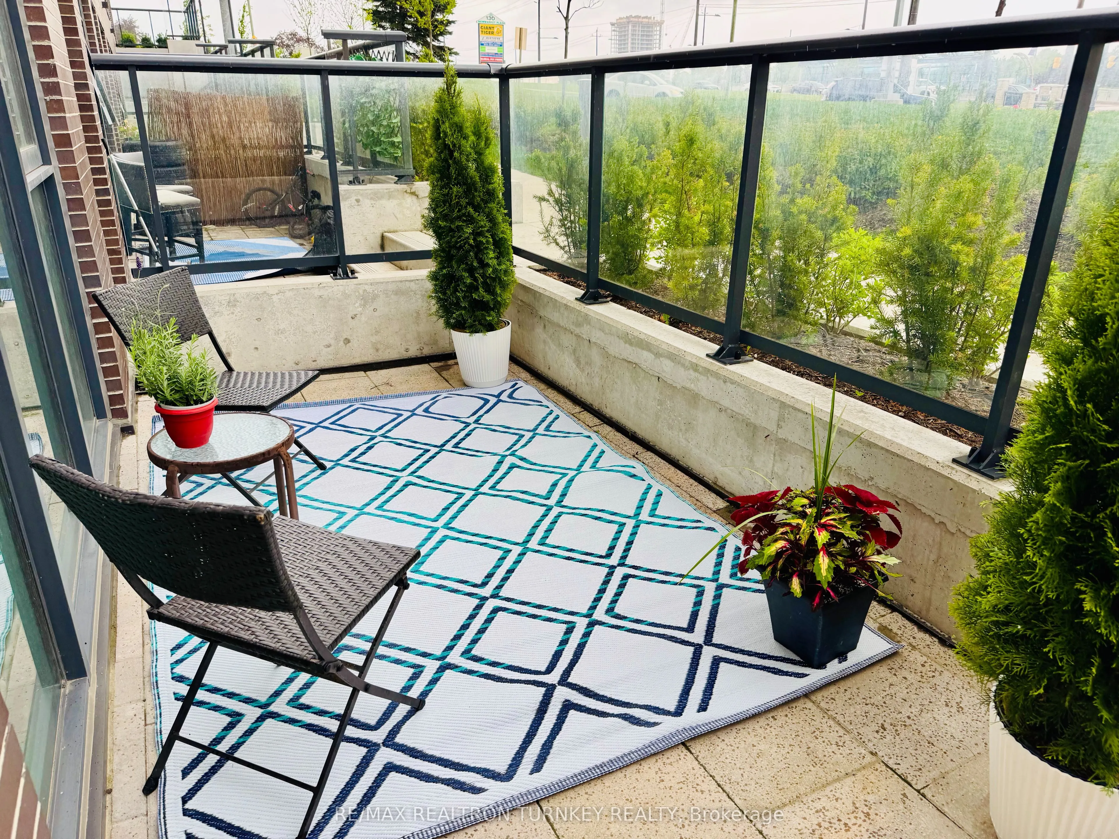 185 Deerfield Road, #018