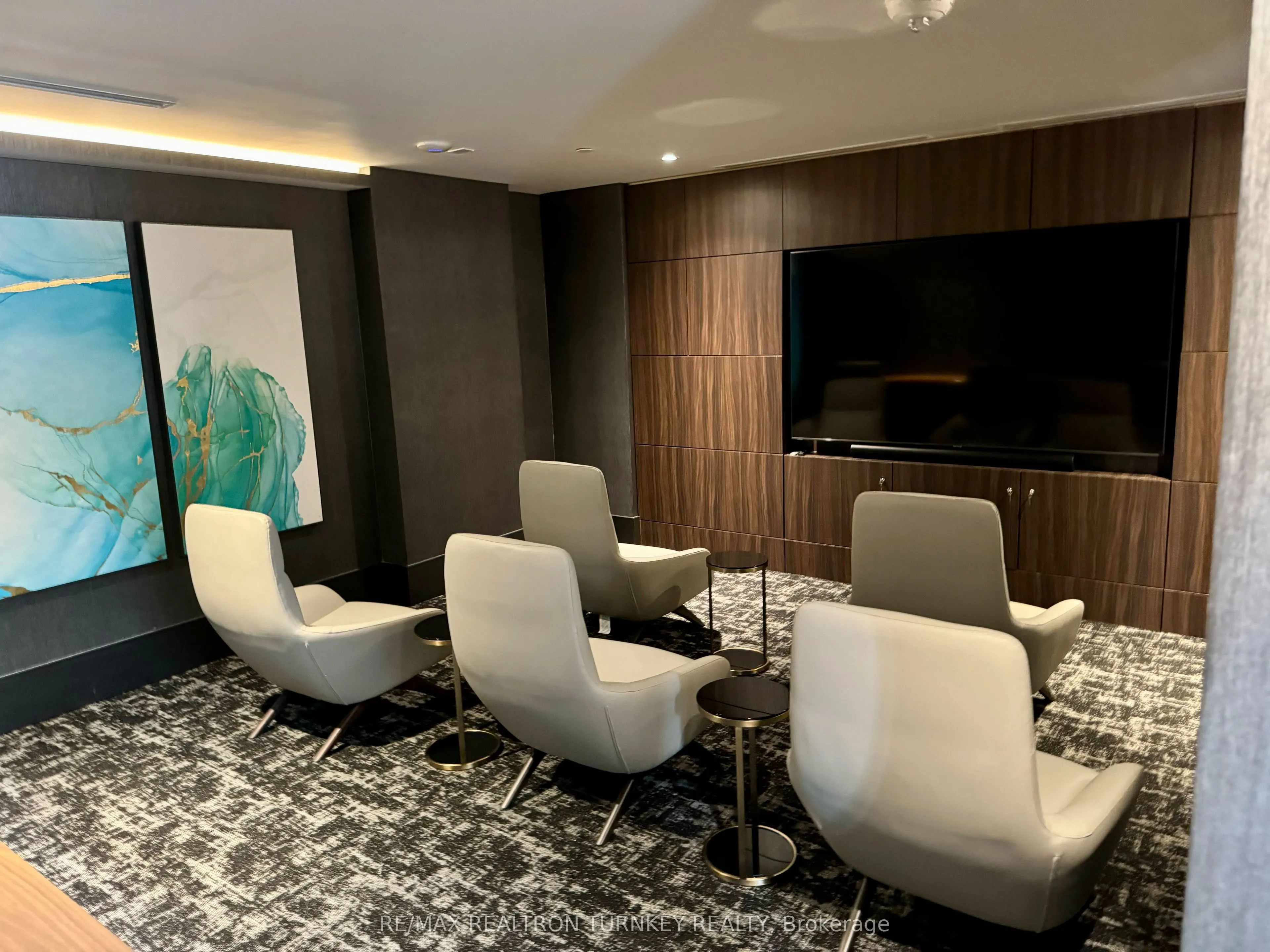 185 Deerfield Road, #018