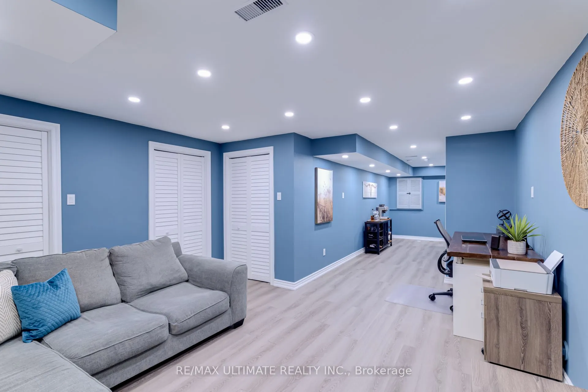 6 Daniele Crescent