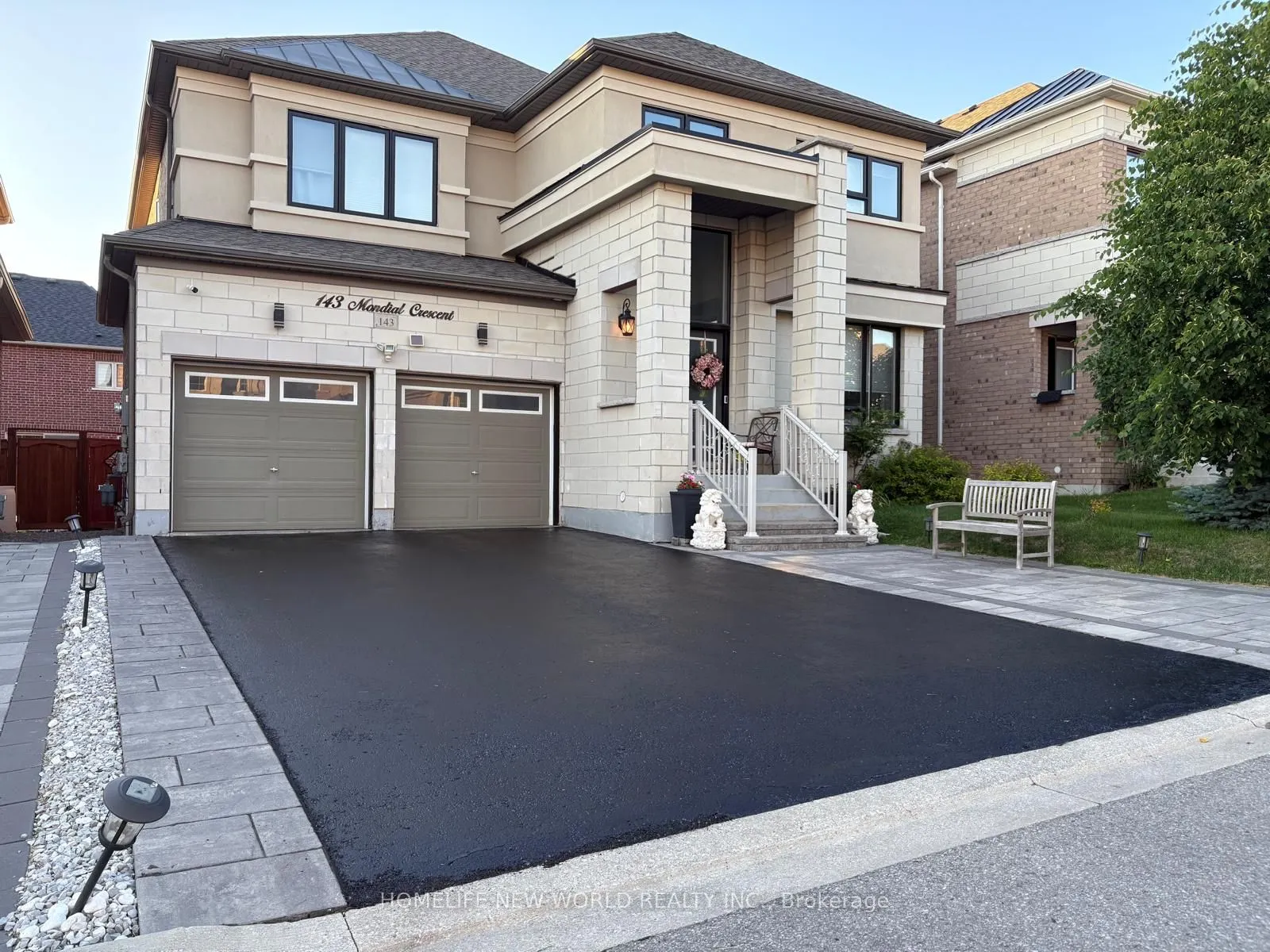 143 Mondial Crescent