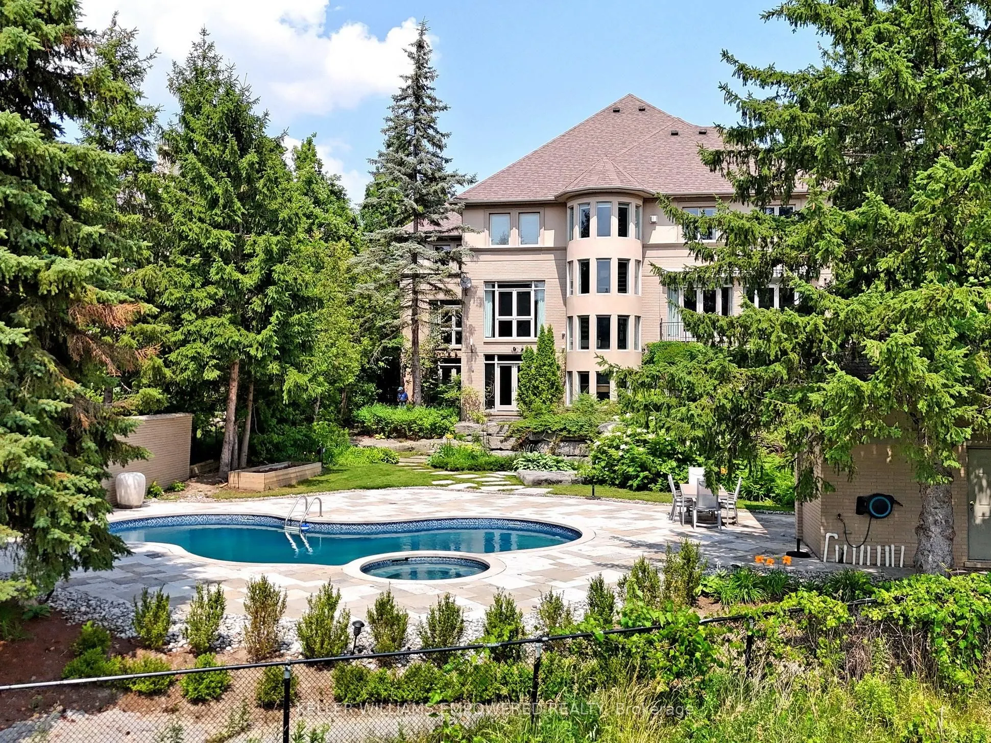 90 Humberview Drive
