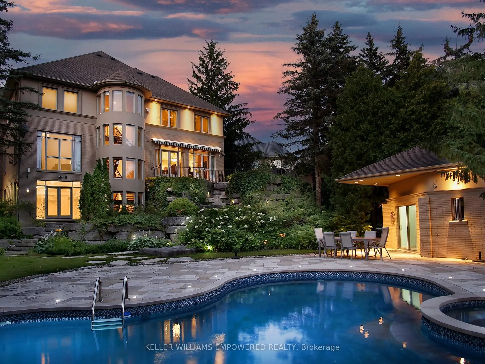 90 Humberview Drive