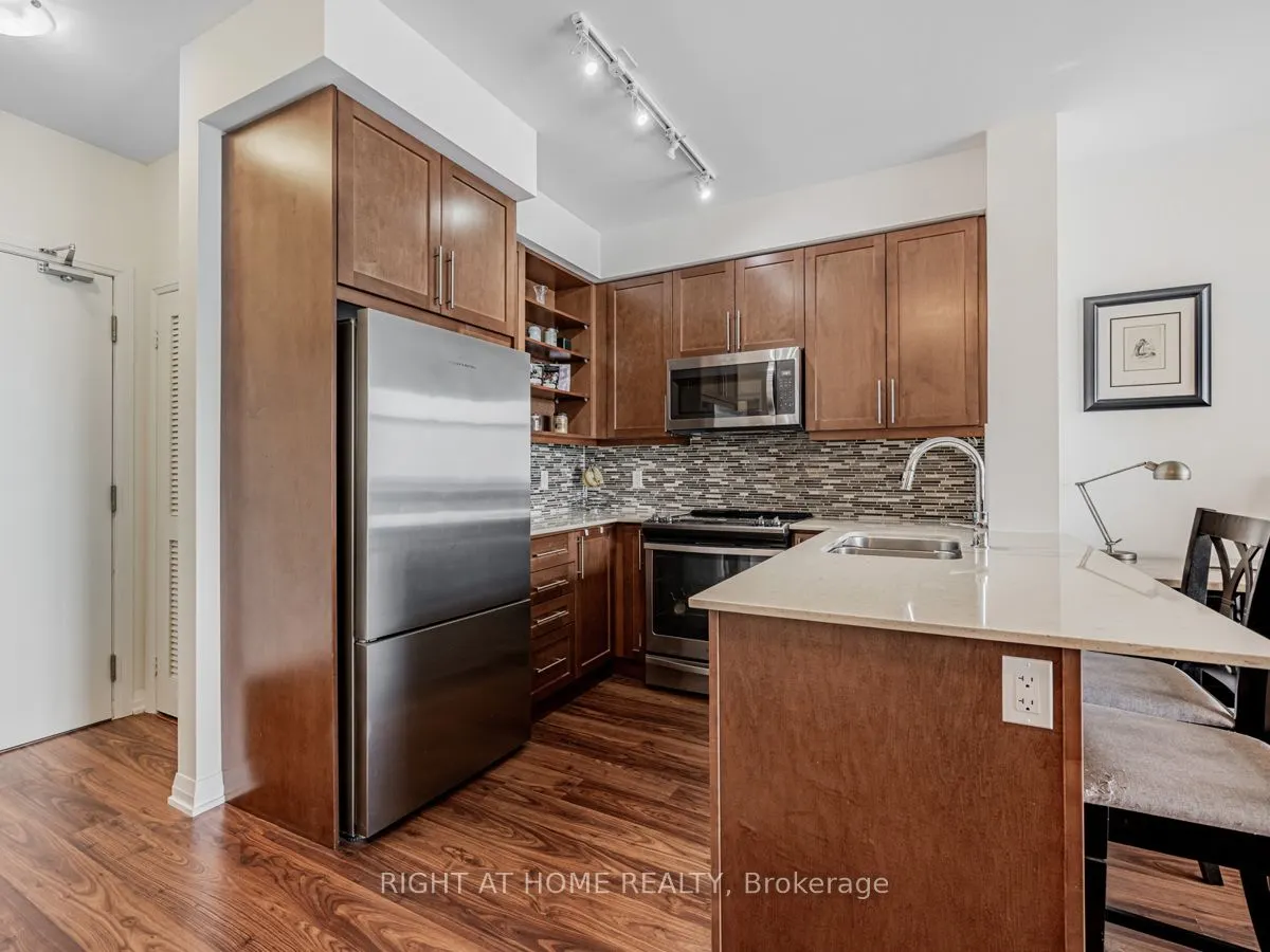 65 Oneida Crescent #1010