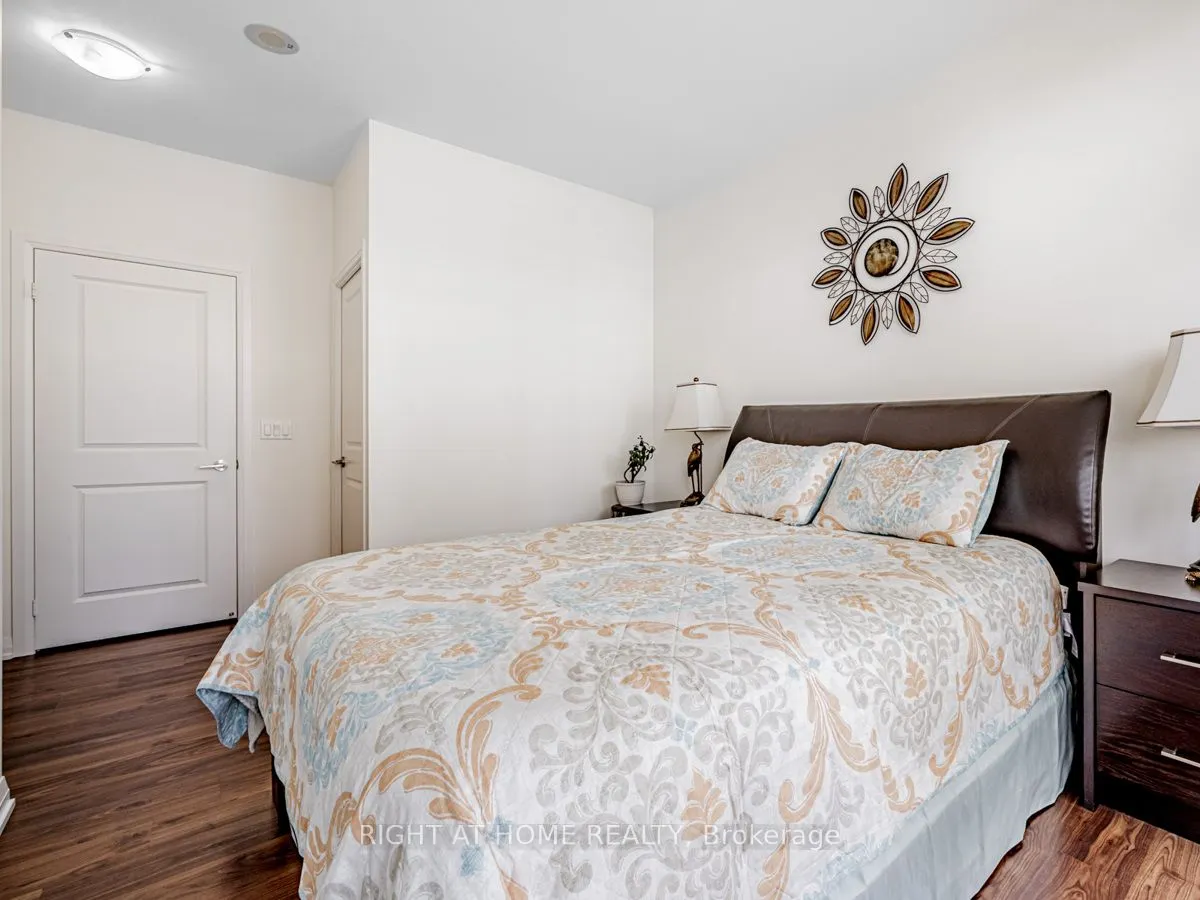 65 Oneida Crescent #1010