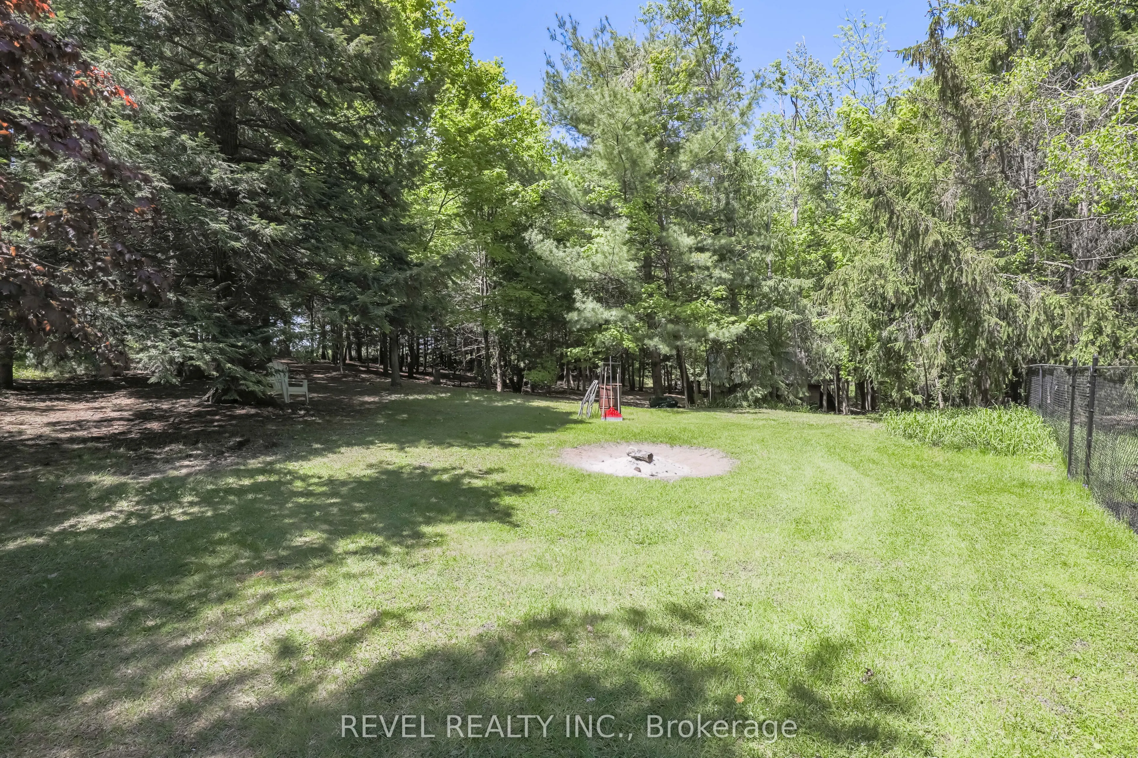 20 The Pines Lane