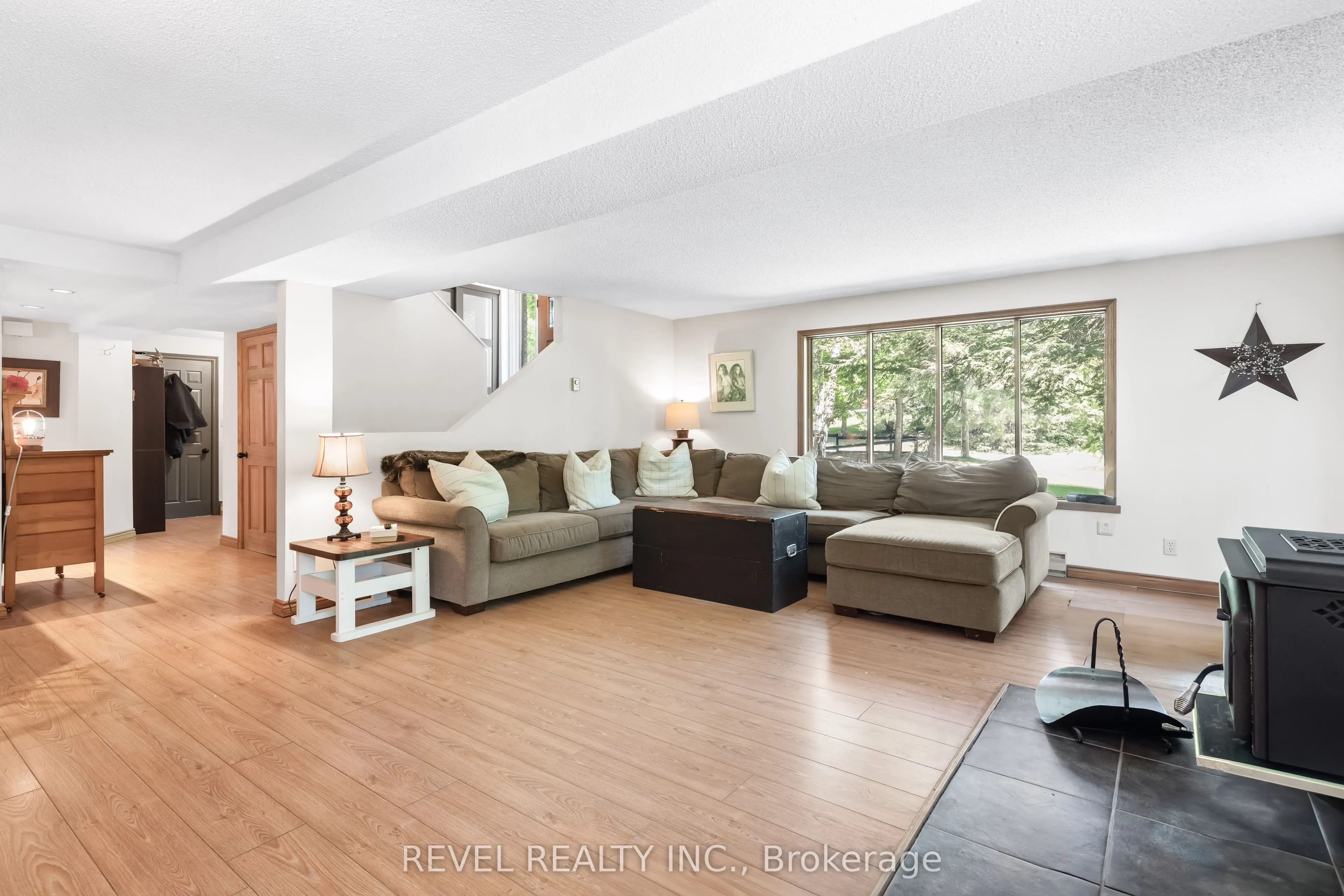 20 The Pines Lane