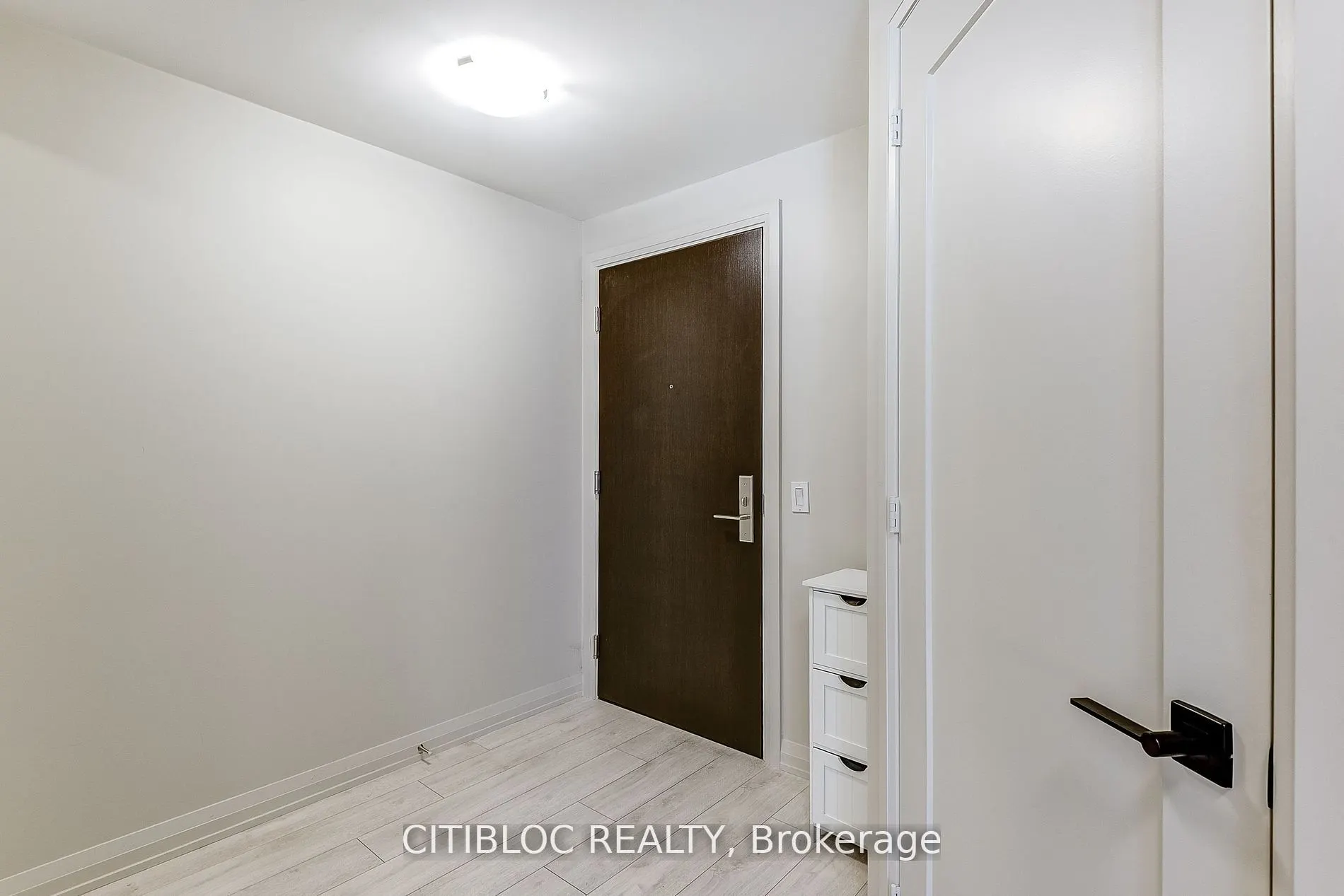 9000 Jane Street, #1408