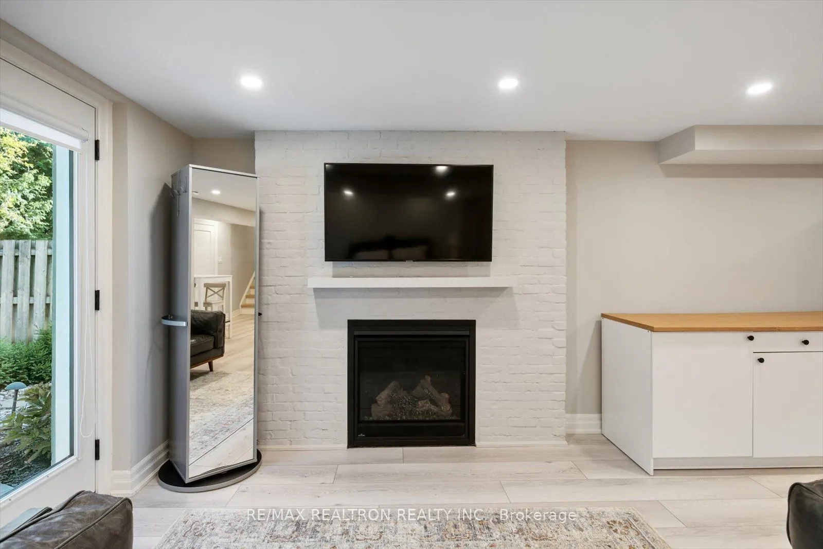 89 Devins Drive