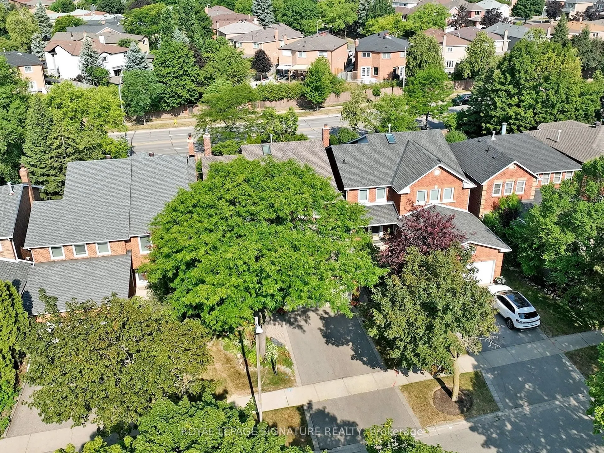 48 Millcroft Way