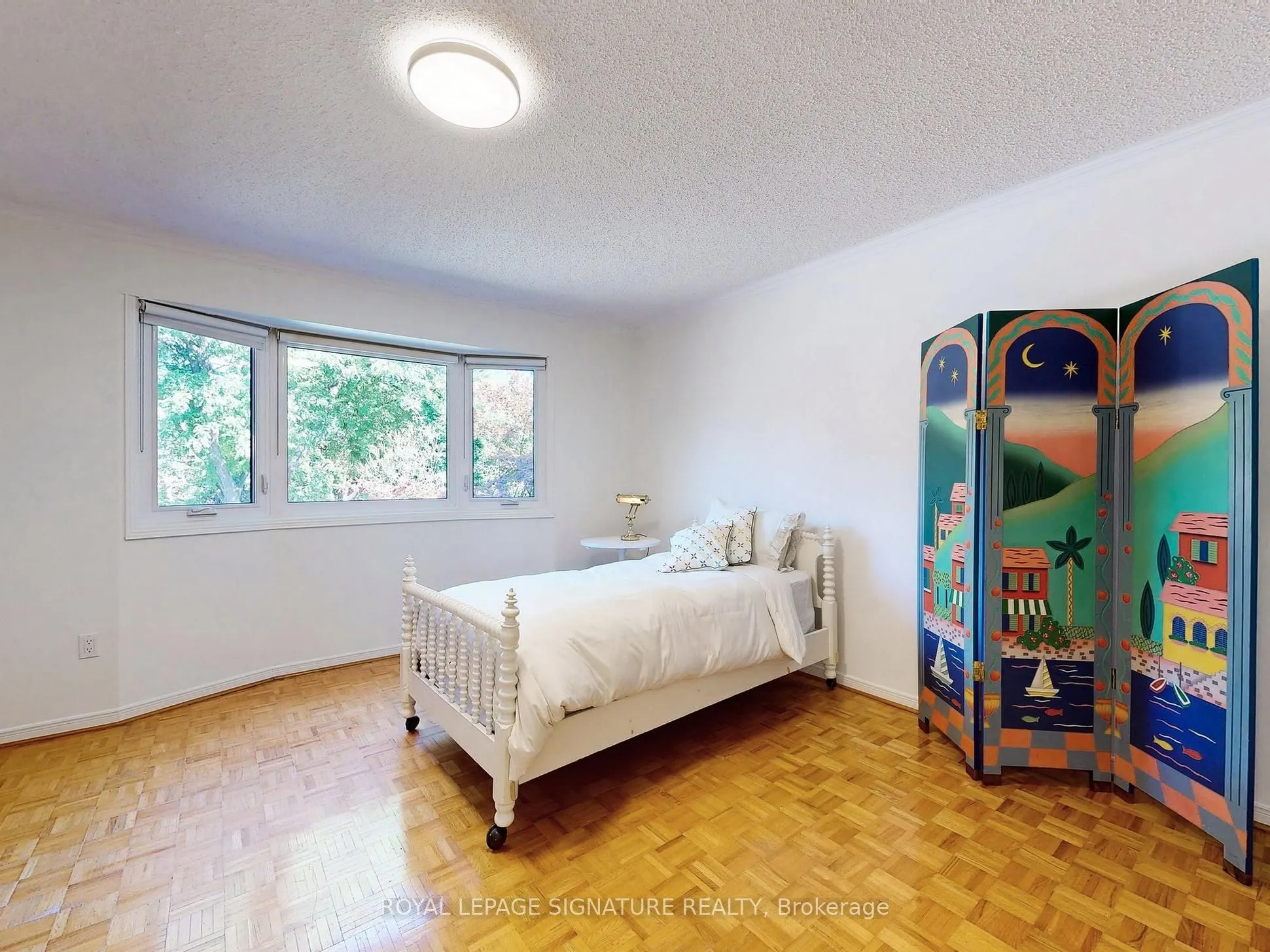 48 Millcroft Way