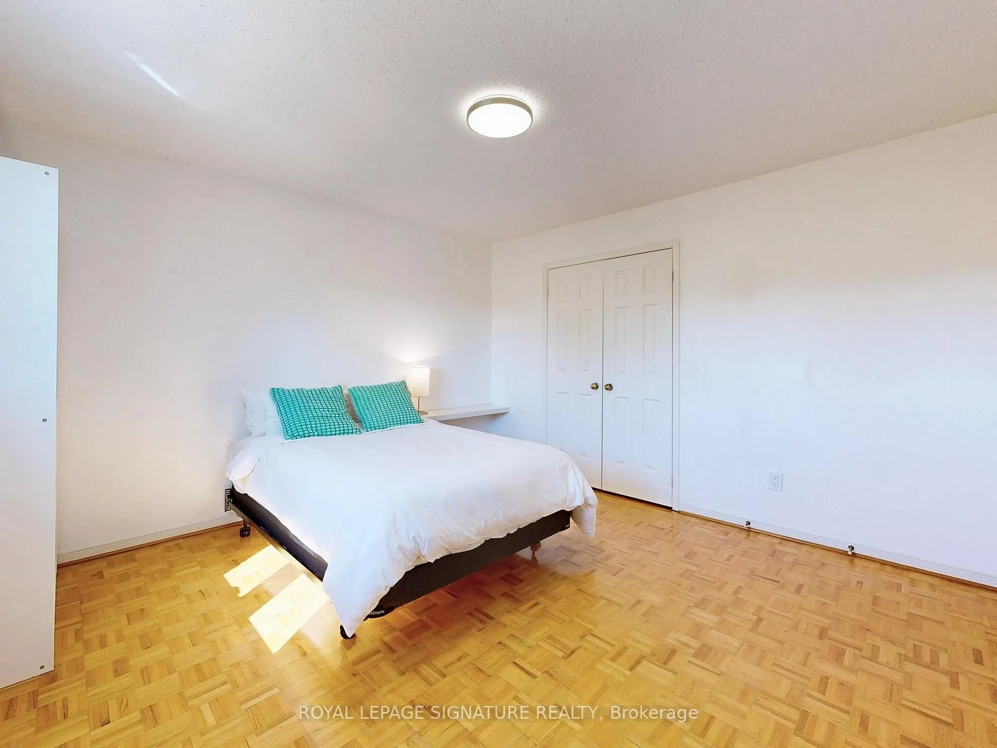 48 Millcroft Way