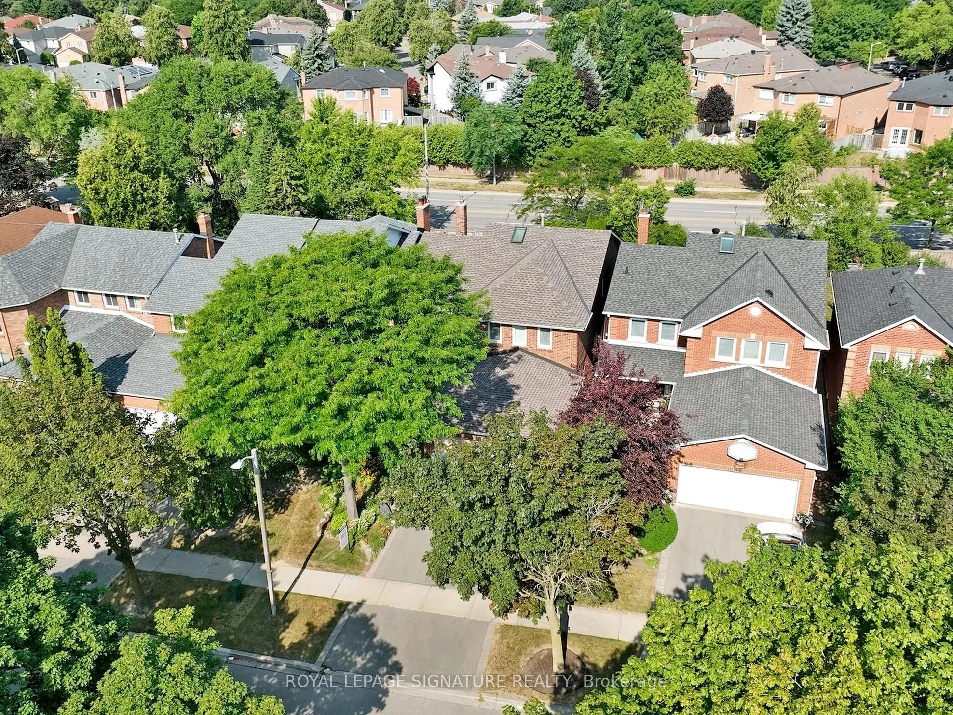 48 Millcroft Way