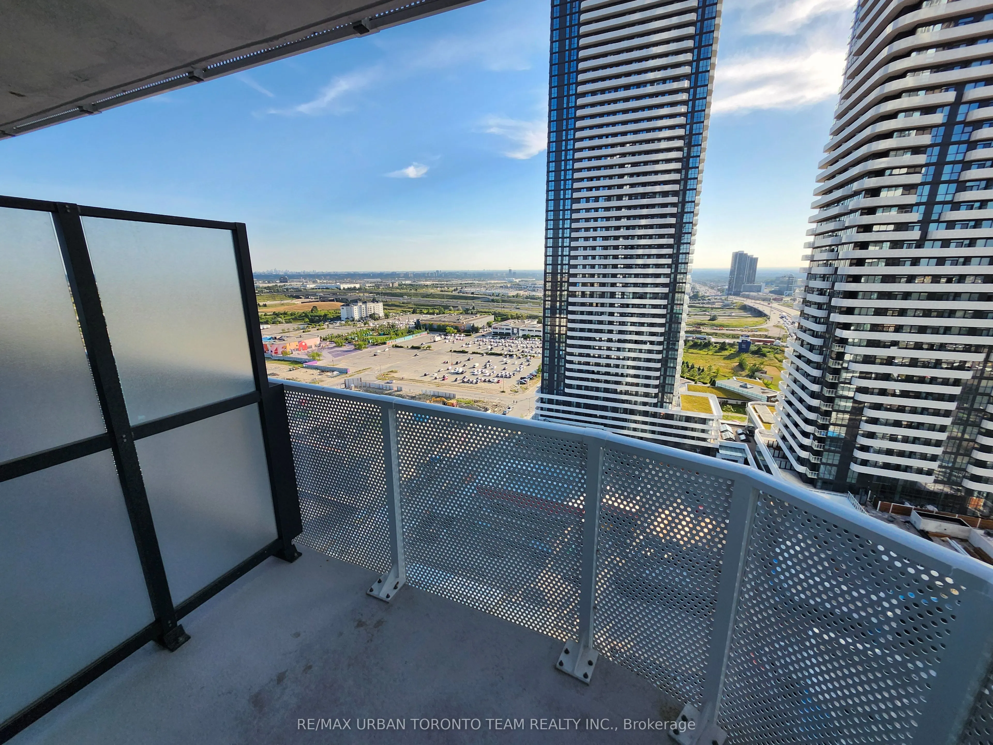 28 Interchange Way, #2303