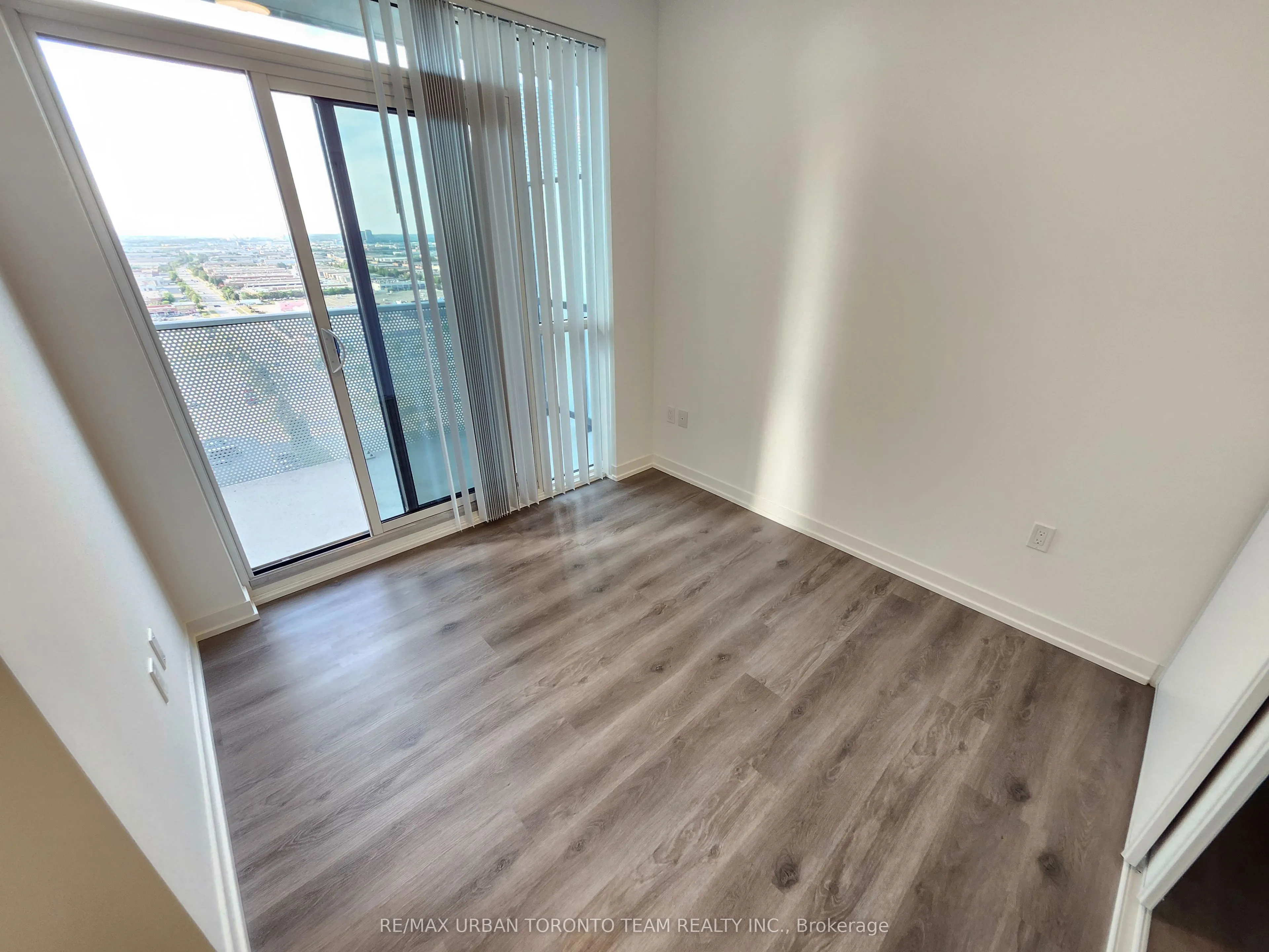 28 Interchange Way, #2303