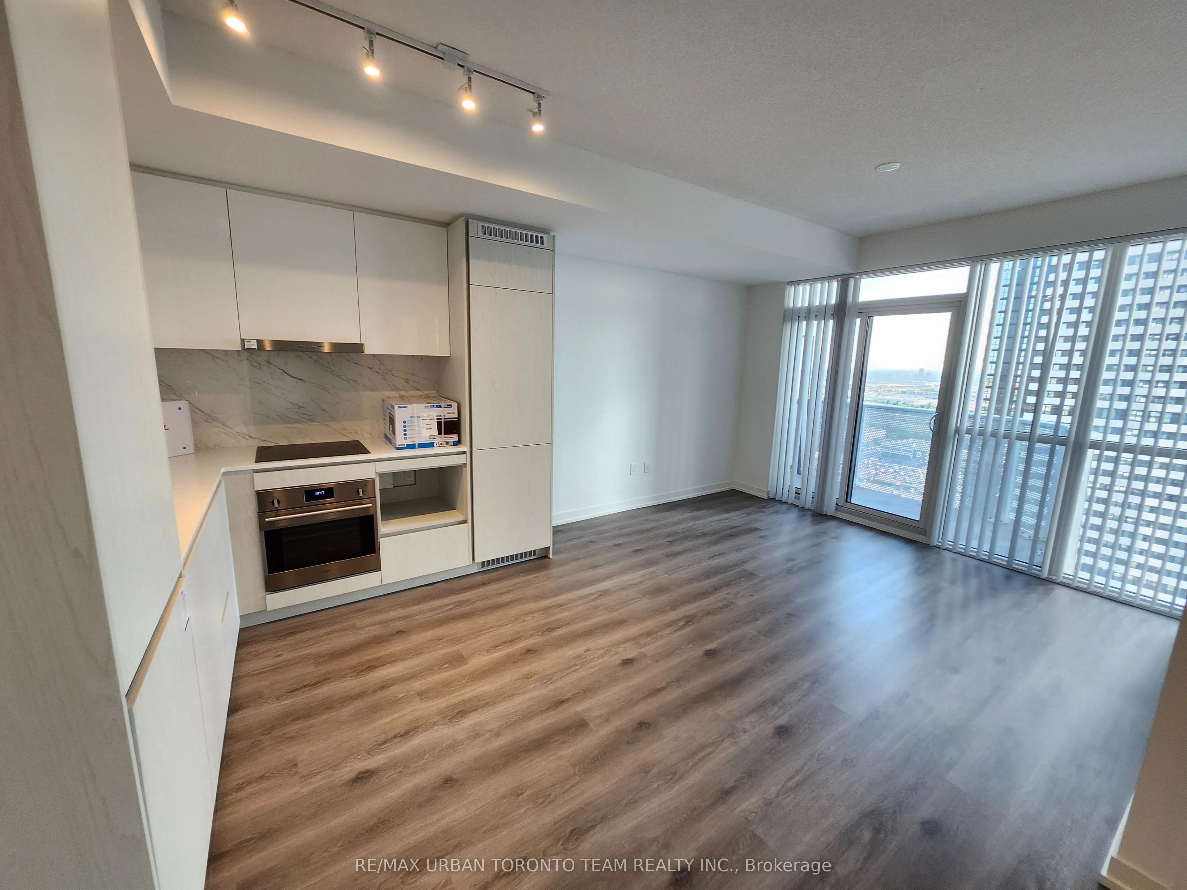 28 Interchange Way, #2303