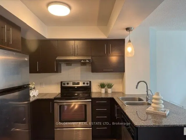 233 South Park Road, #501