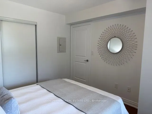 233 South Park Road, #501