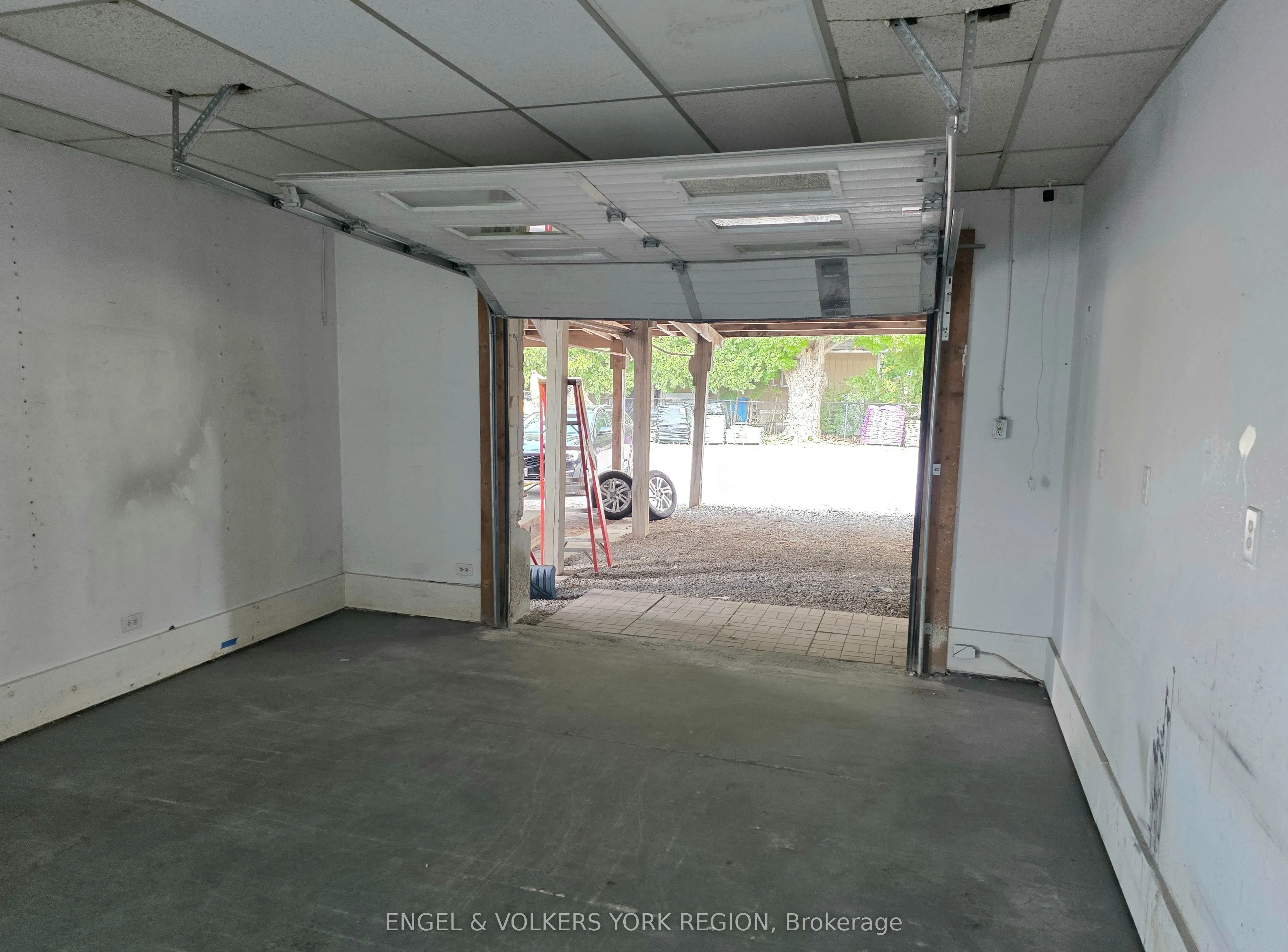 1344 Wellington Street W, ##6