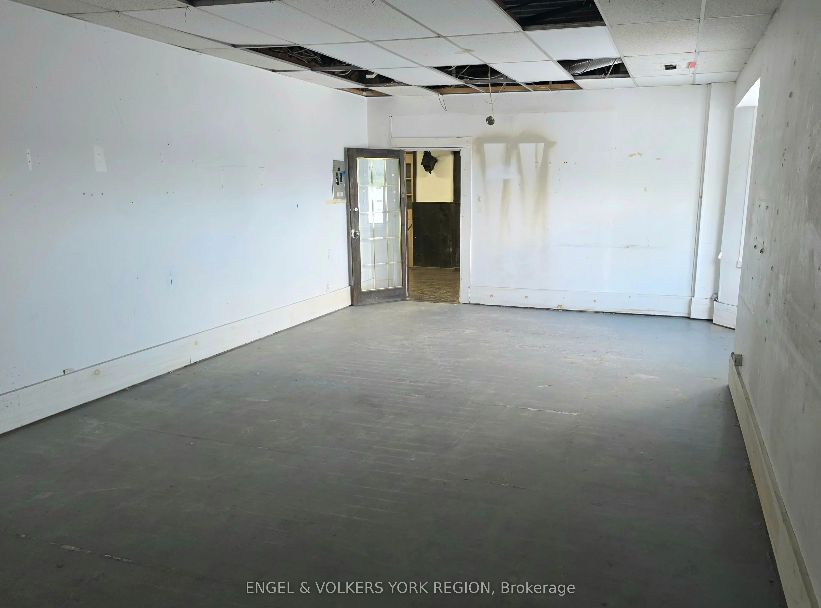 1344 Wellington Street W, ##6