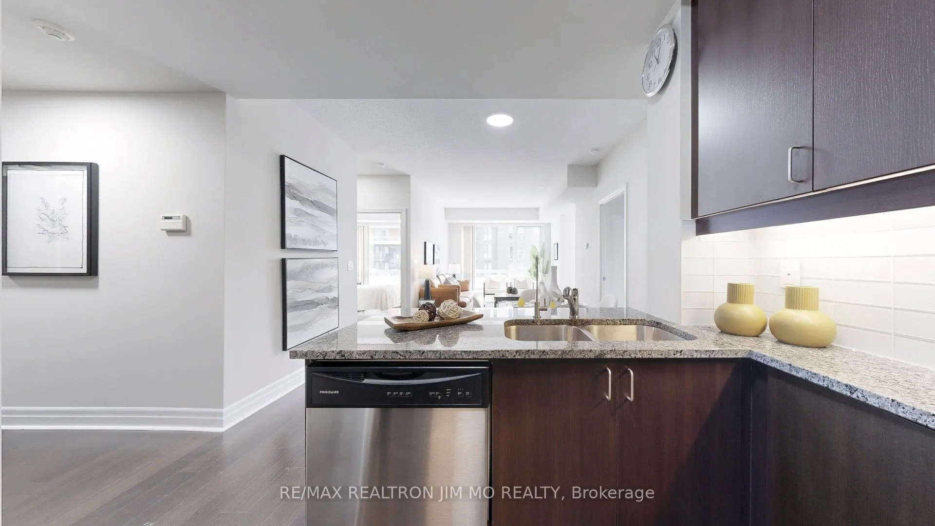 8110 Birchmount Road, #416