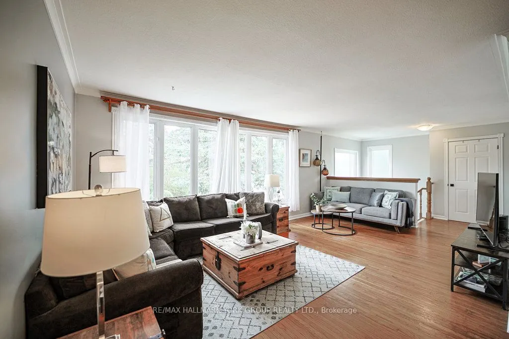 689 Sunnypoint Drive