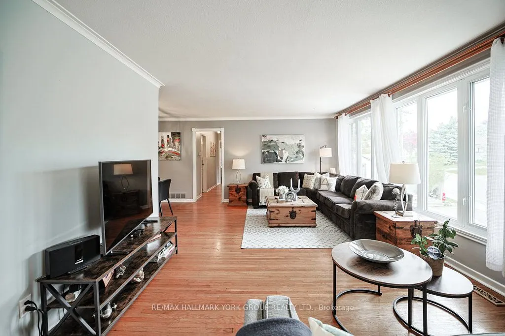 689 Sunnypoint Drive