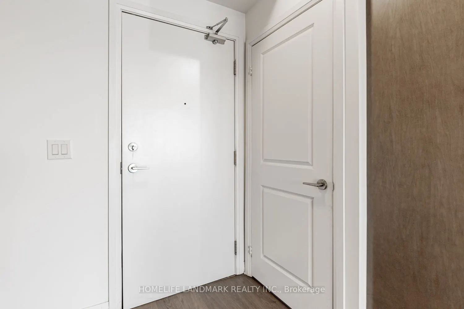 55 Oneida Crescent, #1606