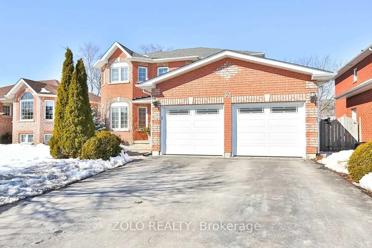 32 Amberview Drive, #lower