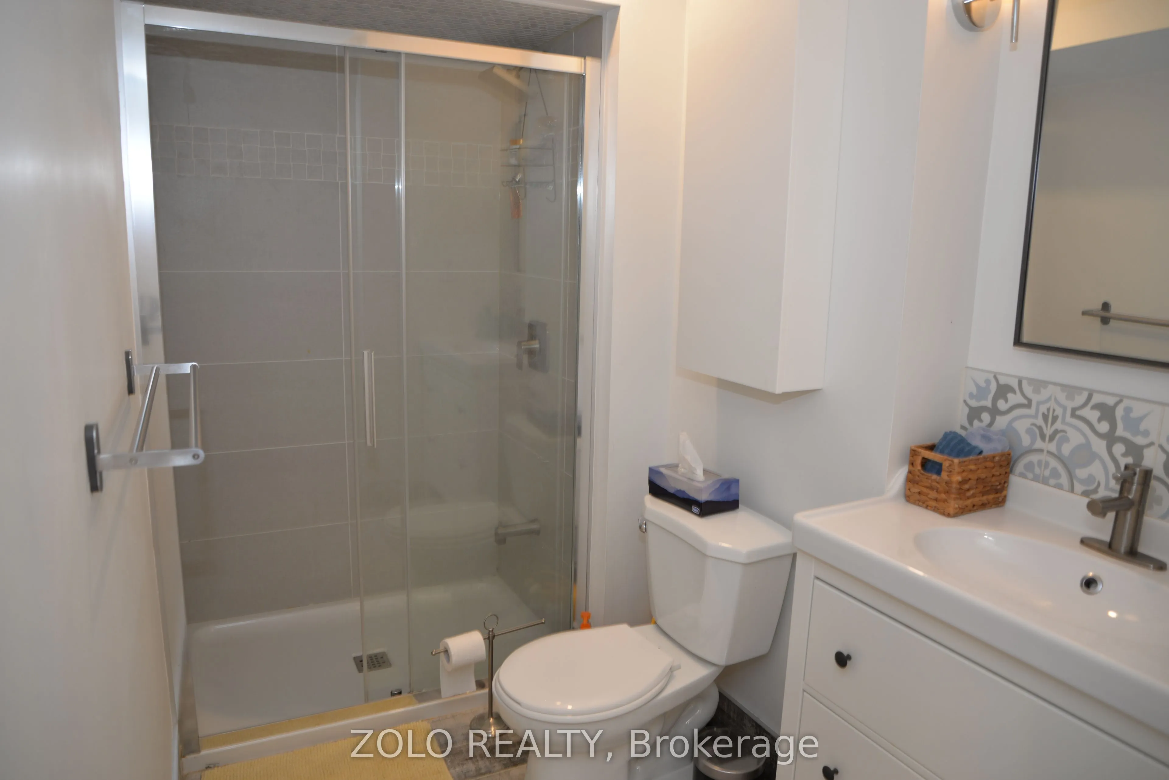 32 Amberview Drive, #lower