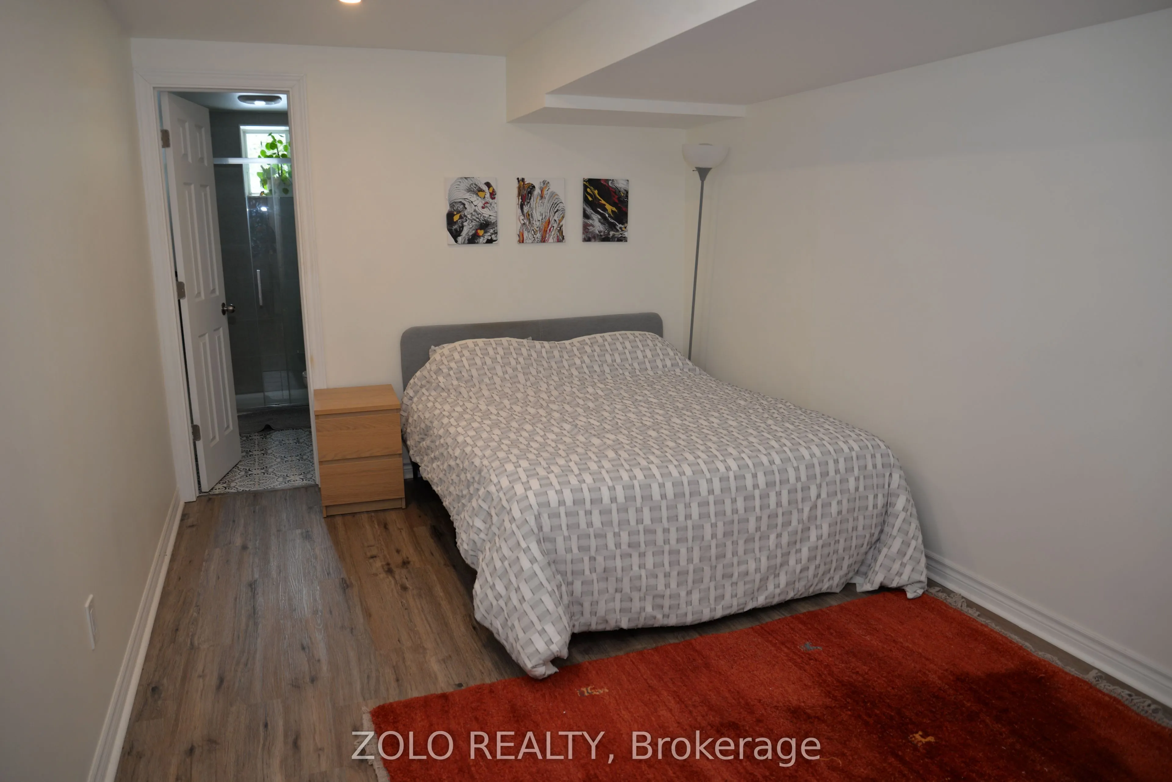 32 Amberview Drive, #lower